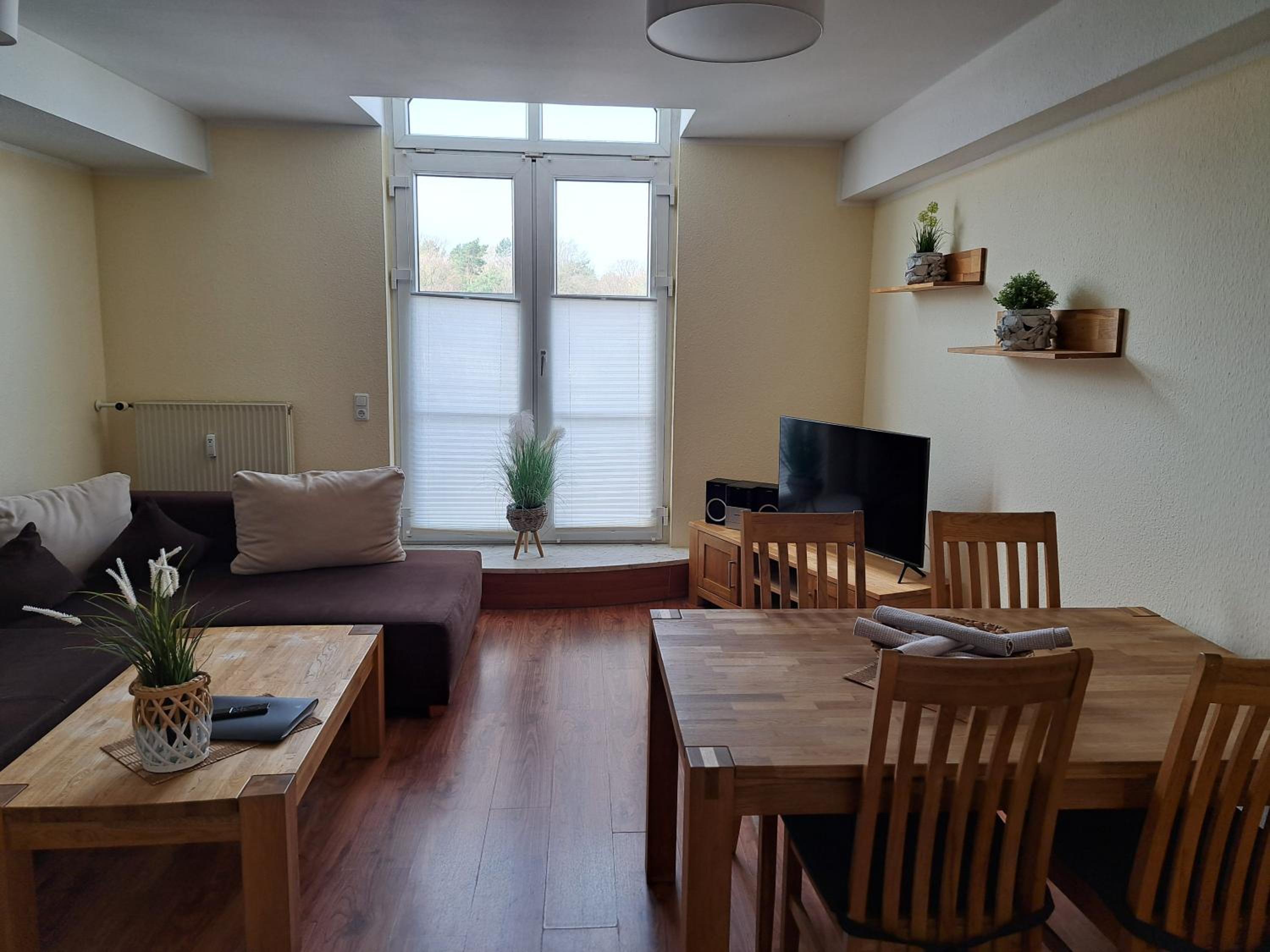 Two-Bedroom Apartment with Balcony photo 2