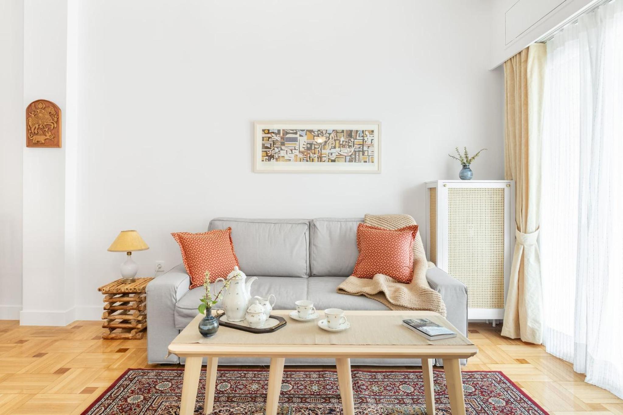 One-Bedroom Apartment