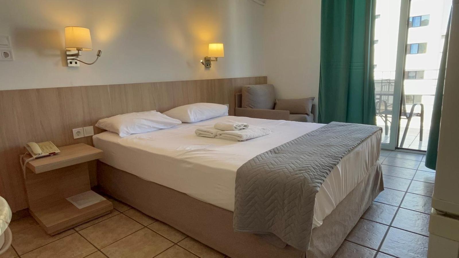 Double Room with Balcony and Sea View photo 1