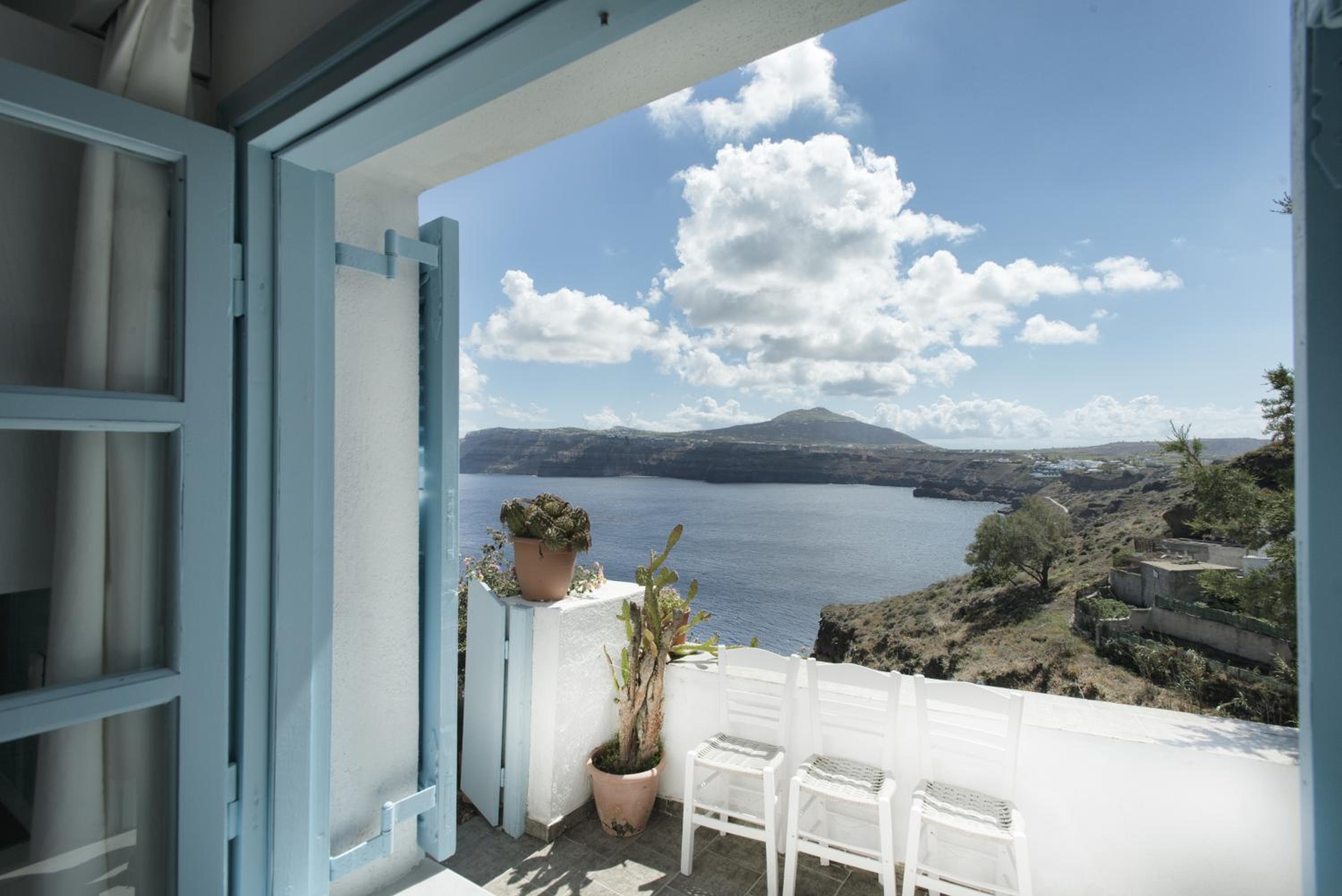 Family Apartment with Caldera View photo 3