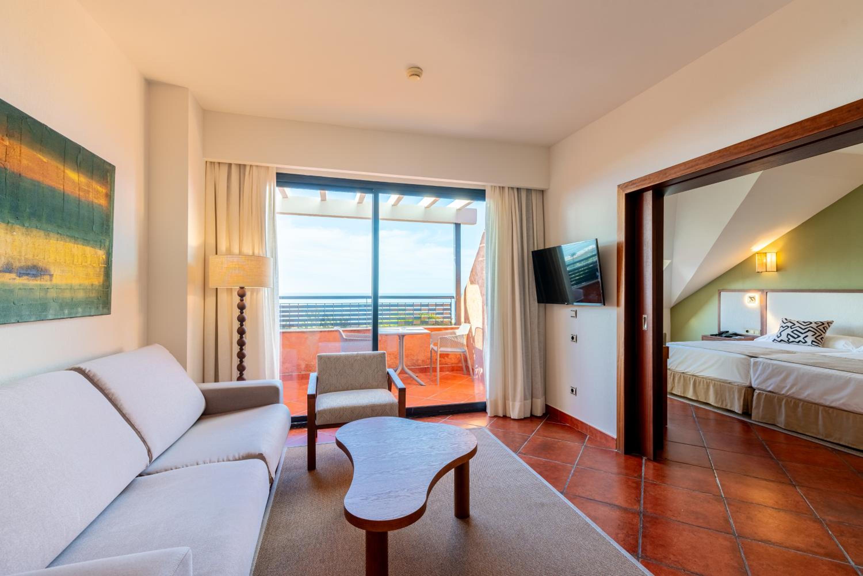 Junior Suite with Sea View - Photo 5