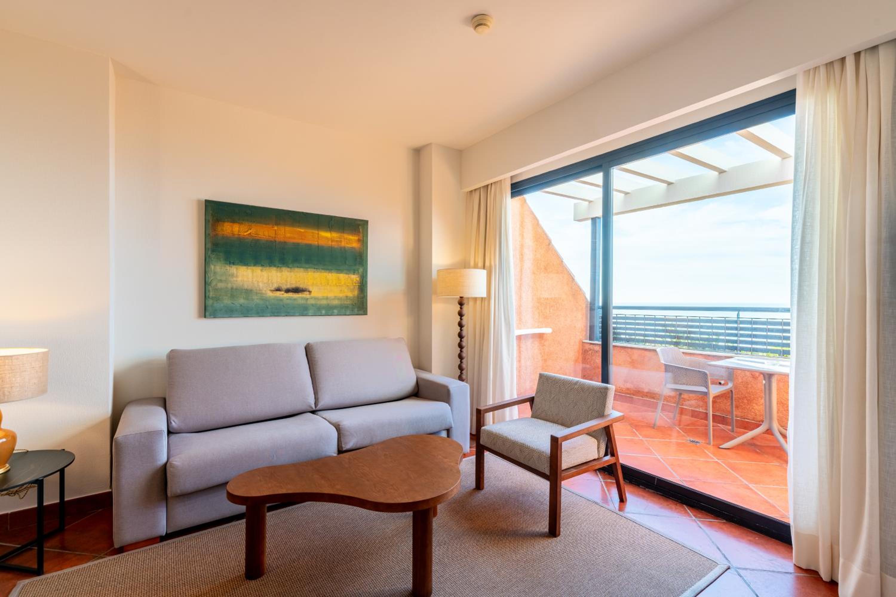 Junior Suite with Sea View - Photo 10