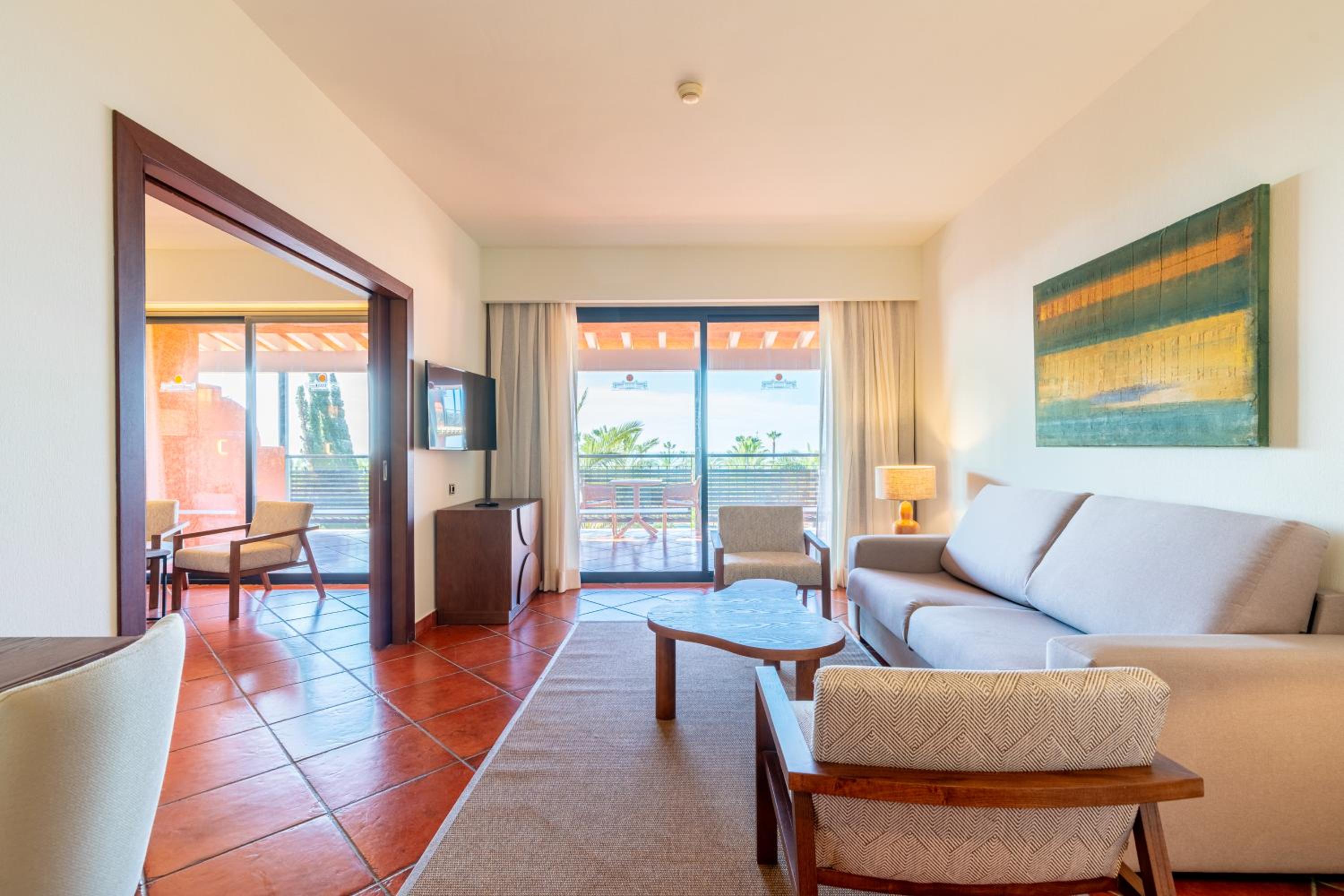 Junior Suite with Sea View - Photo 7