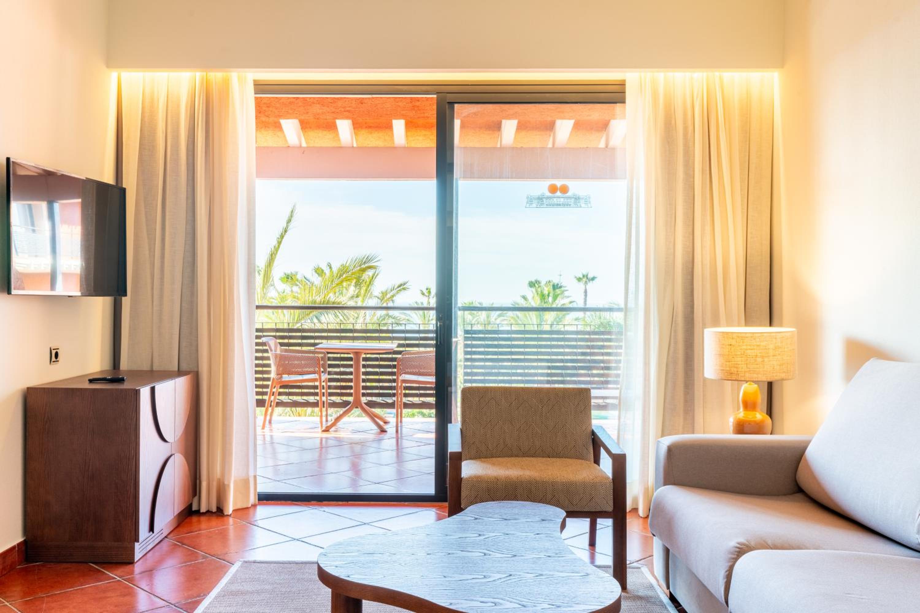 Junior Suite with Sea View - Photo 14
