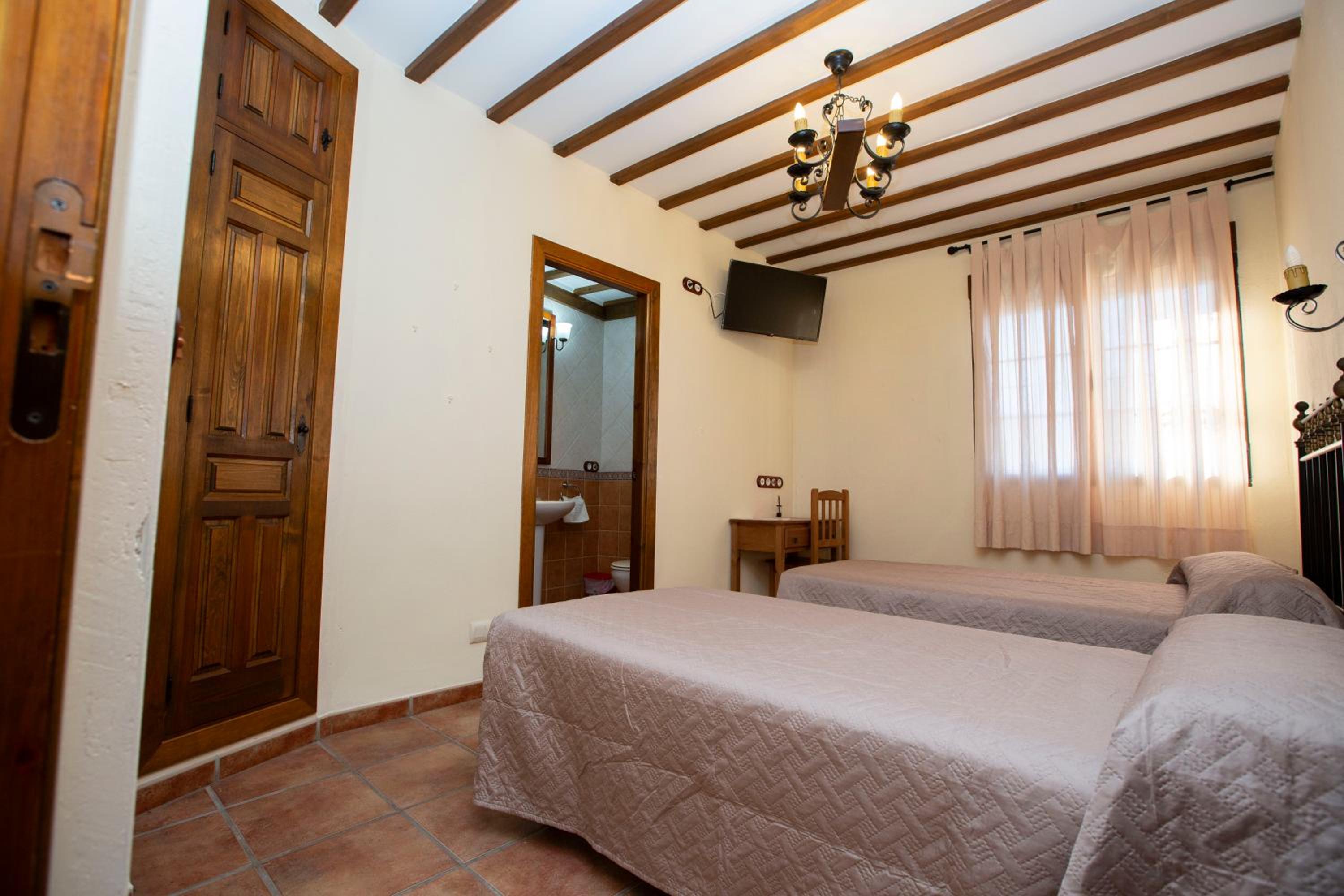 Habitación Doble con Baño Privado