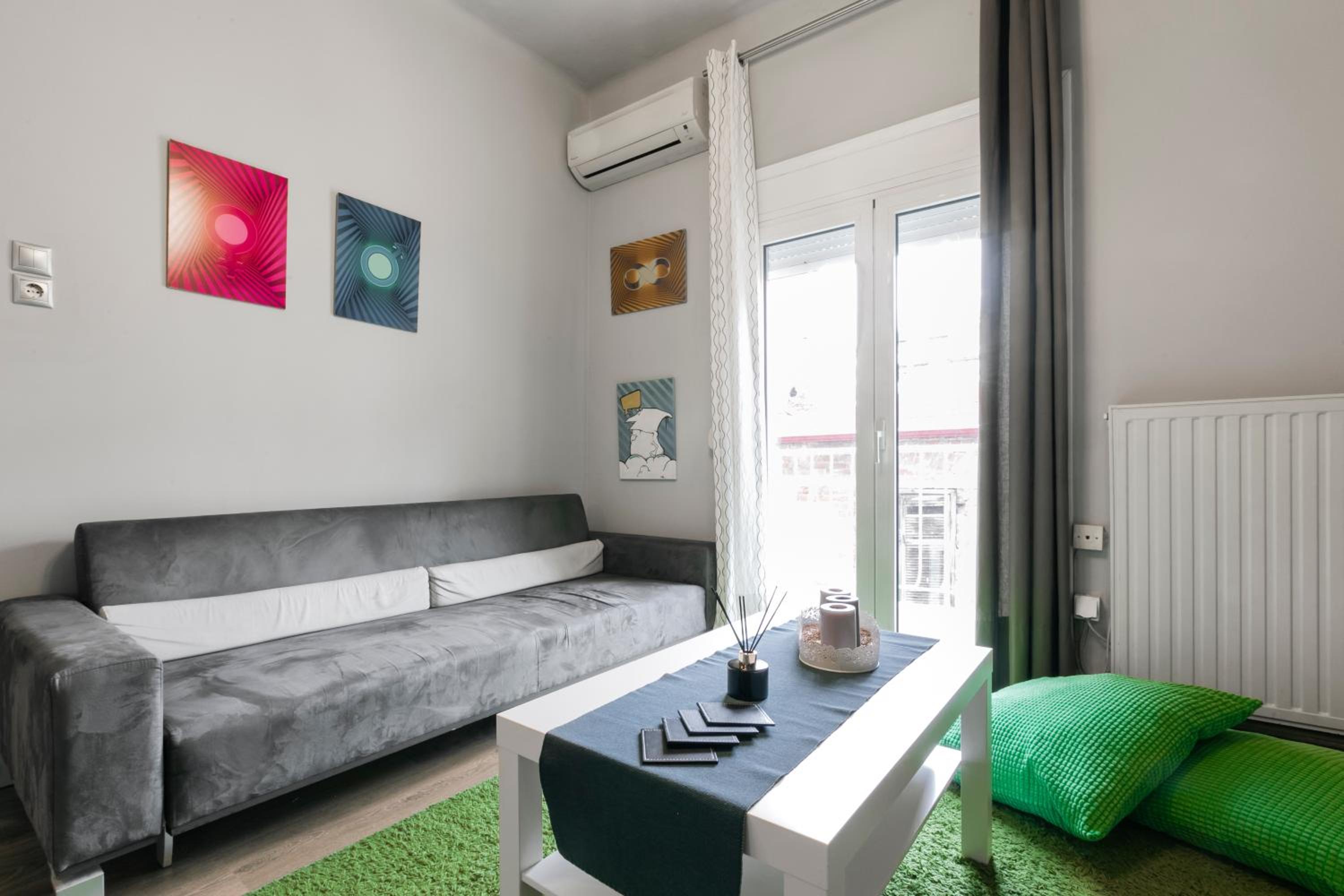 One-Bedroom Apartment