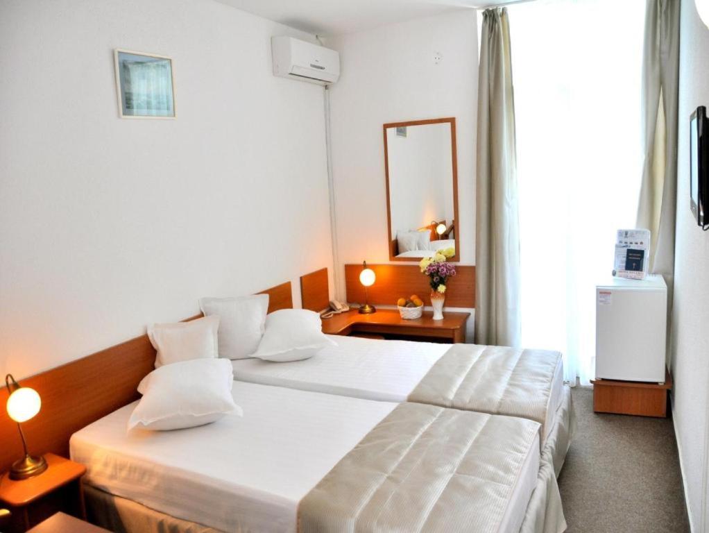Standard Twin Room with Balcony