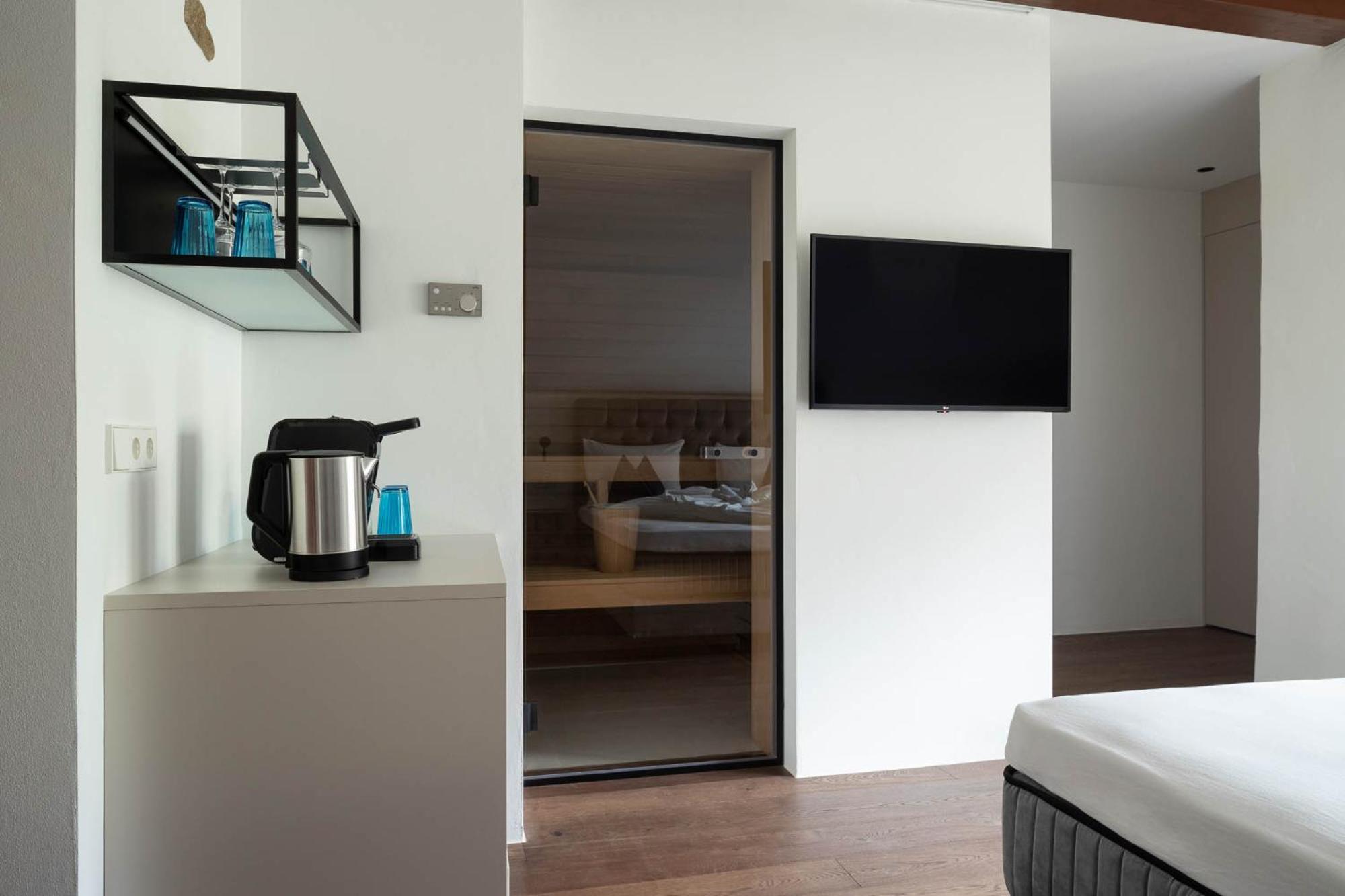 Junior Suite with Terrace photo 3