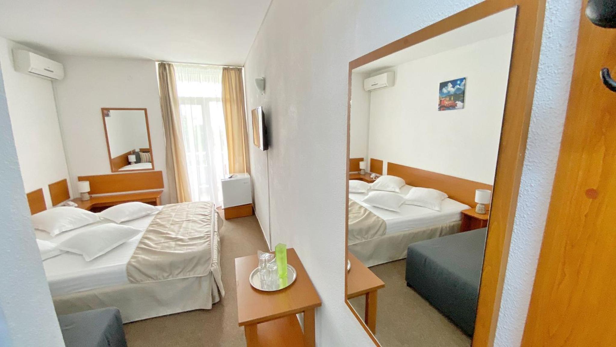 Superior Double Room with Sofa bed and Balcony photo 3