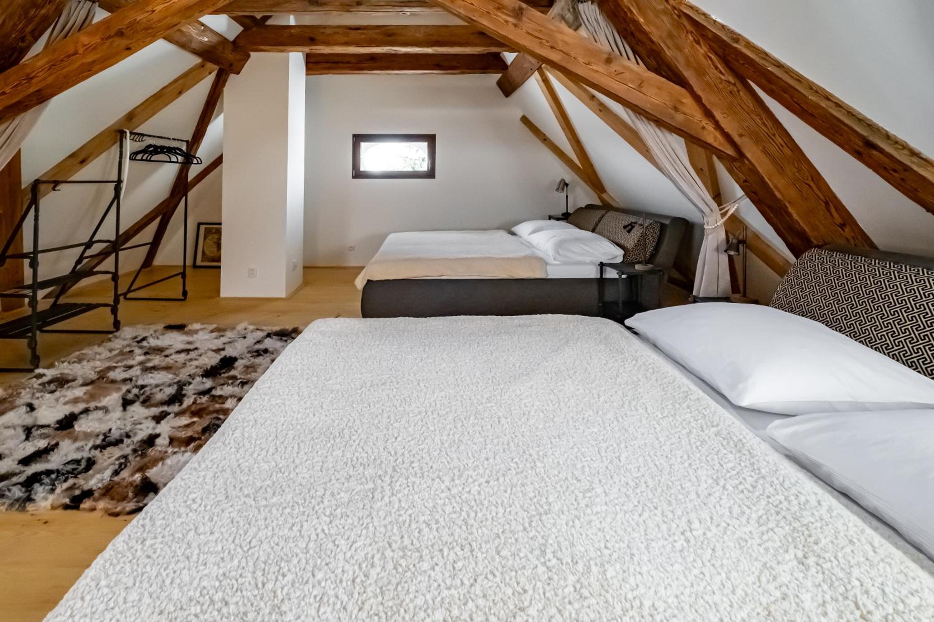 Loft - Photo 15