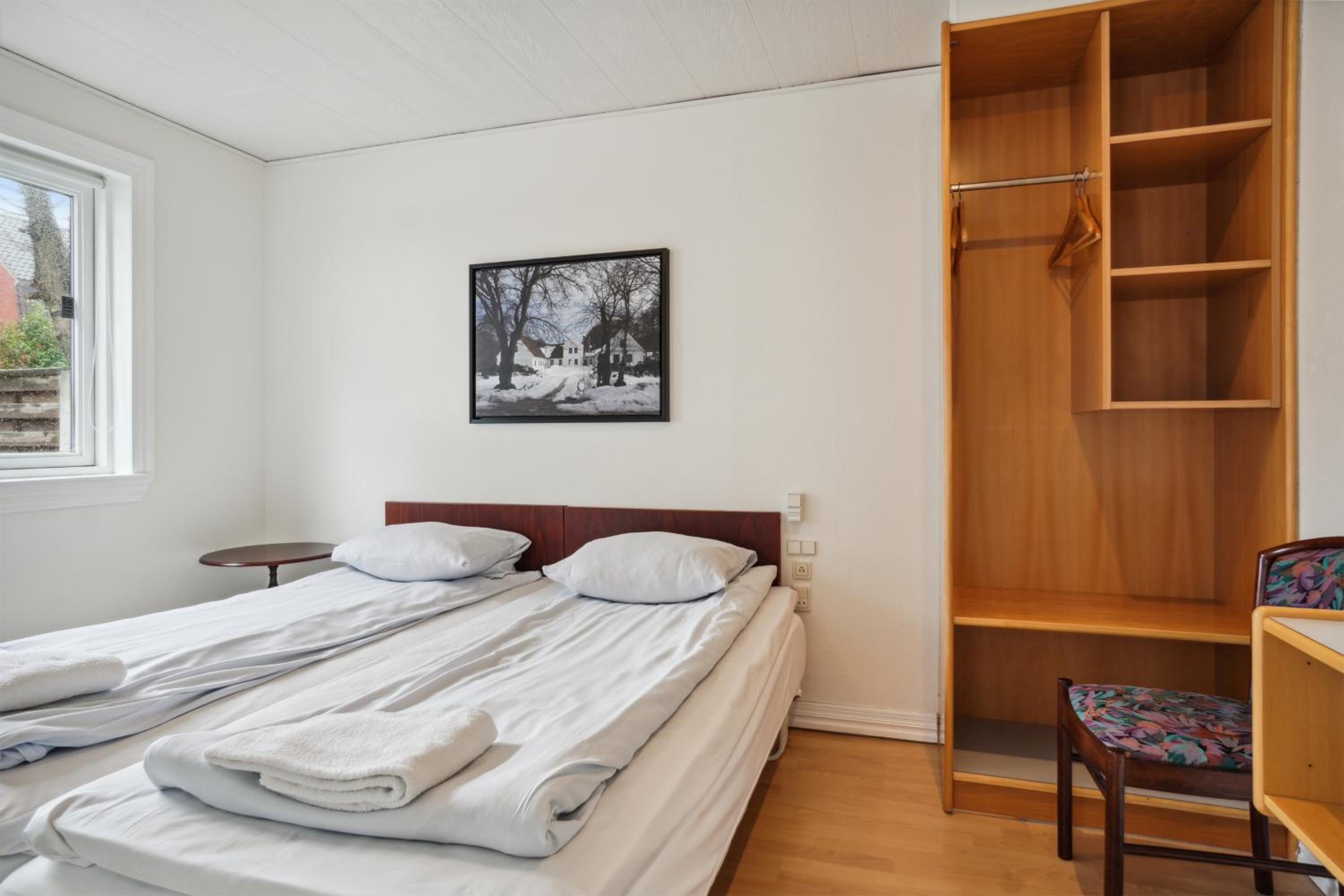 Three-Bedroom Apartment photo 2