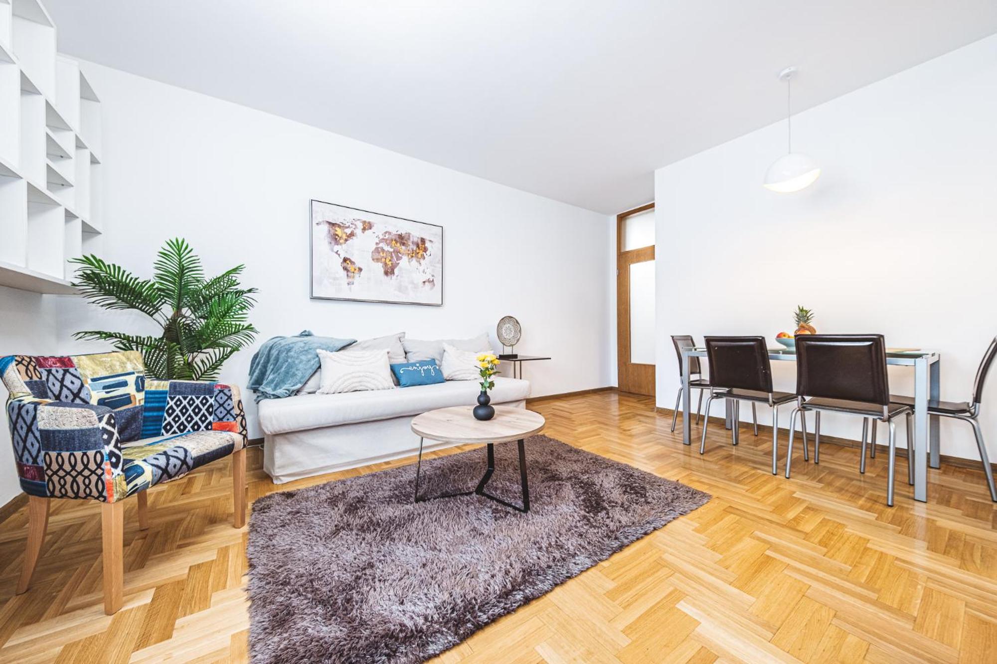 One-Bedroom Apartment