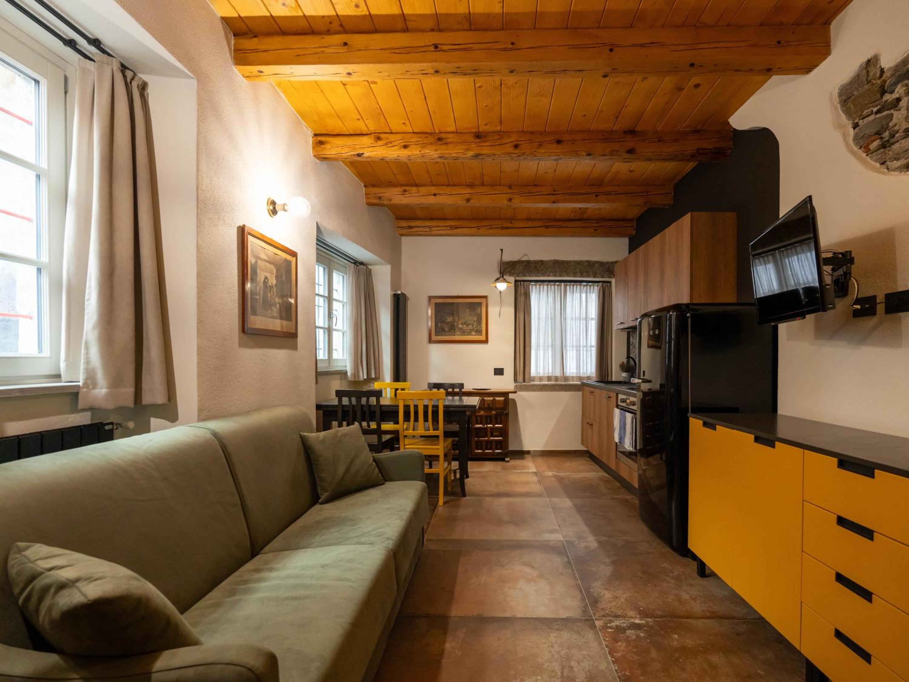 One-Bedroom Apartment