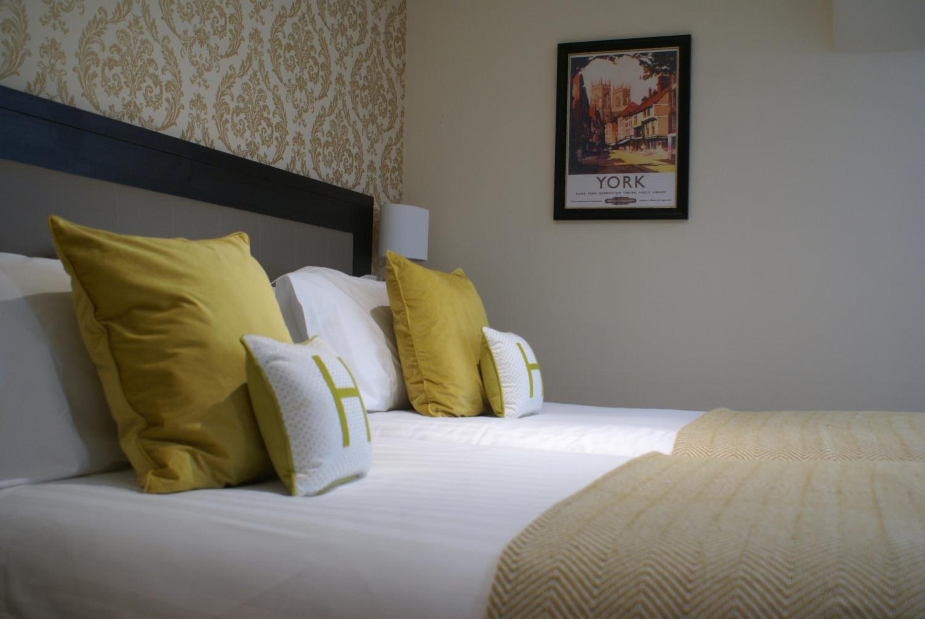 Deluxe Room - Photo 13