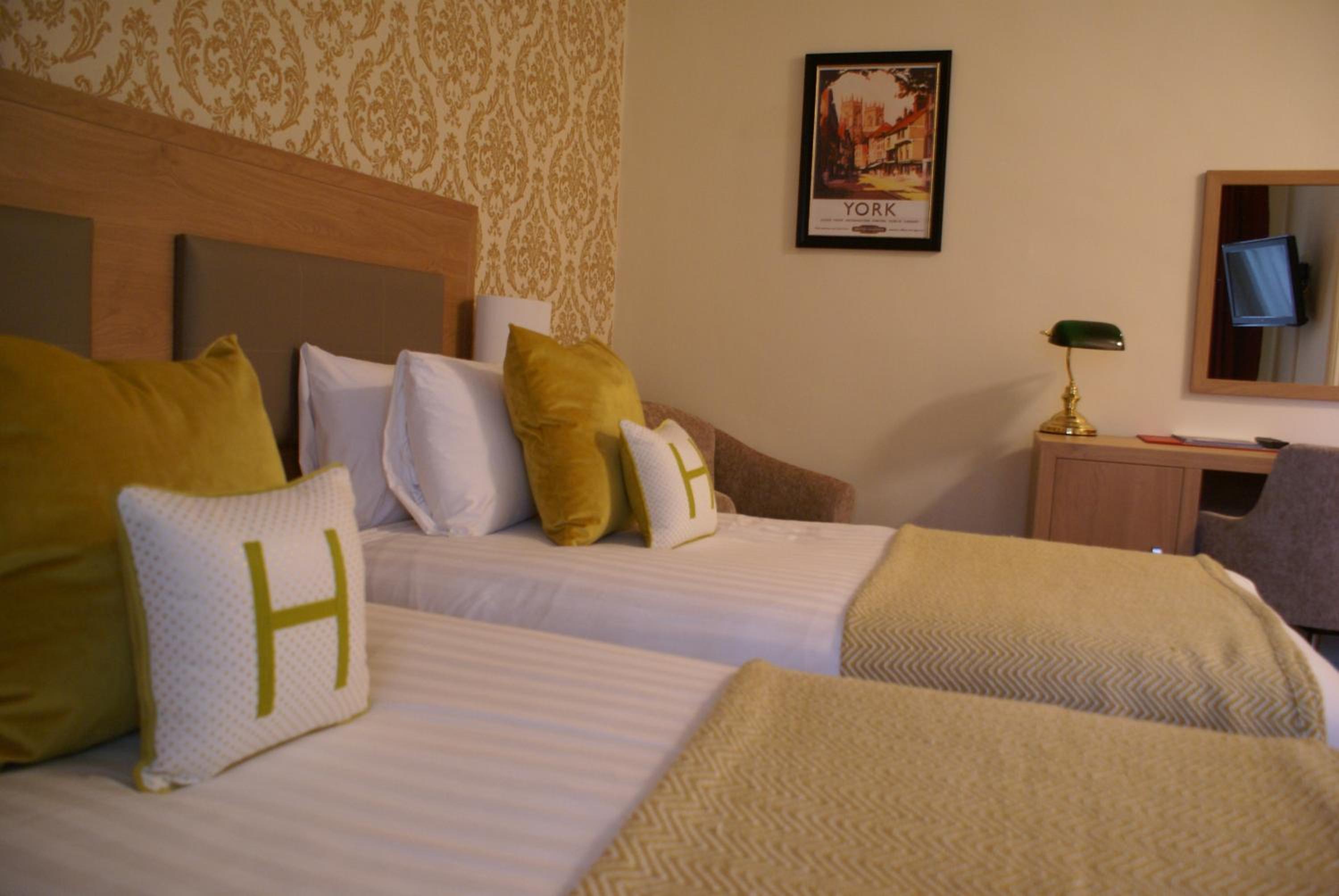 Large Double or Twin Room - Photo 15