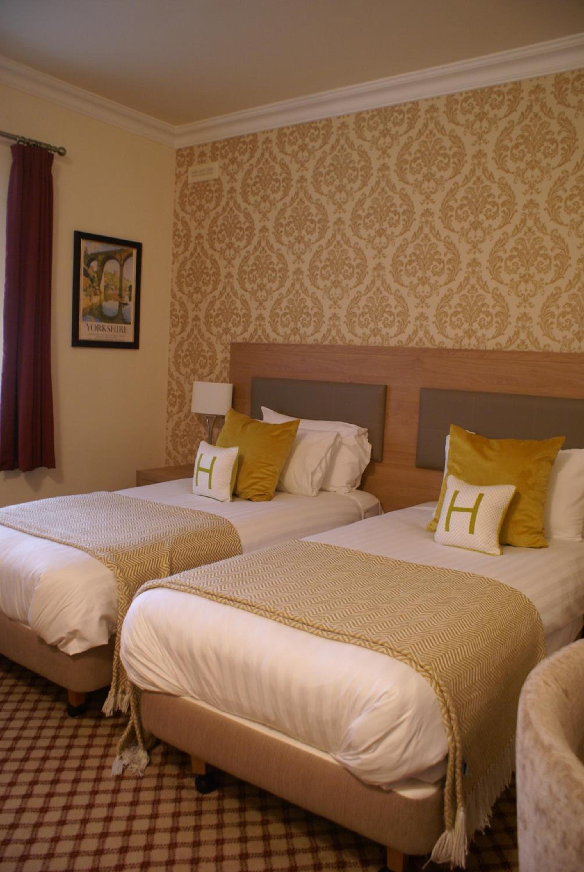 Large Double or Twin Room - Photo 6
