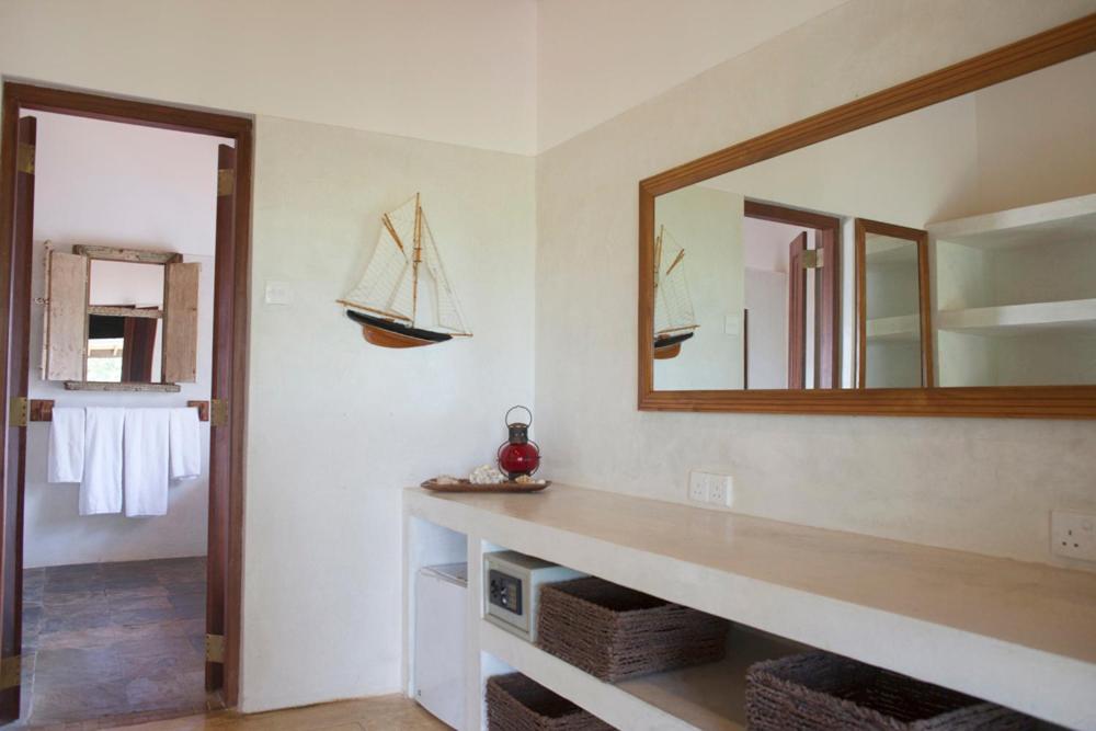 Deluxe Double Room with Balcony and Sea View