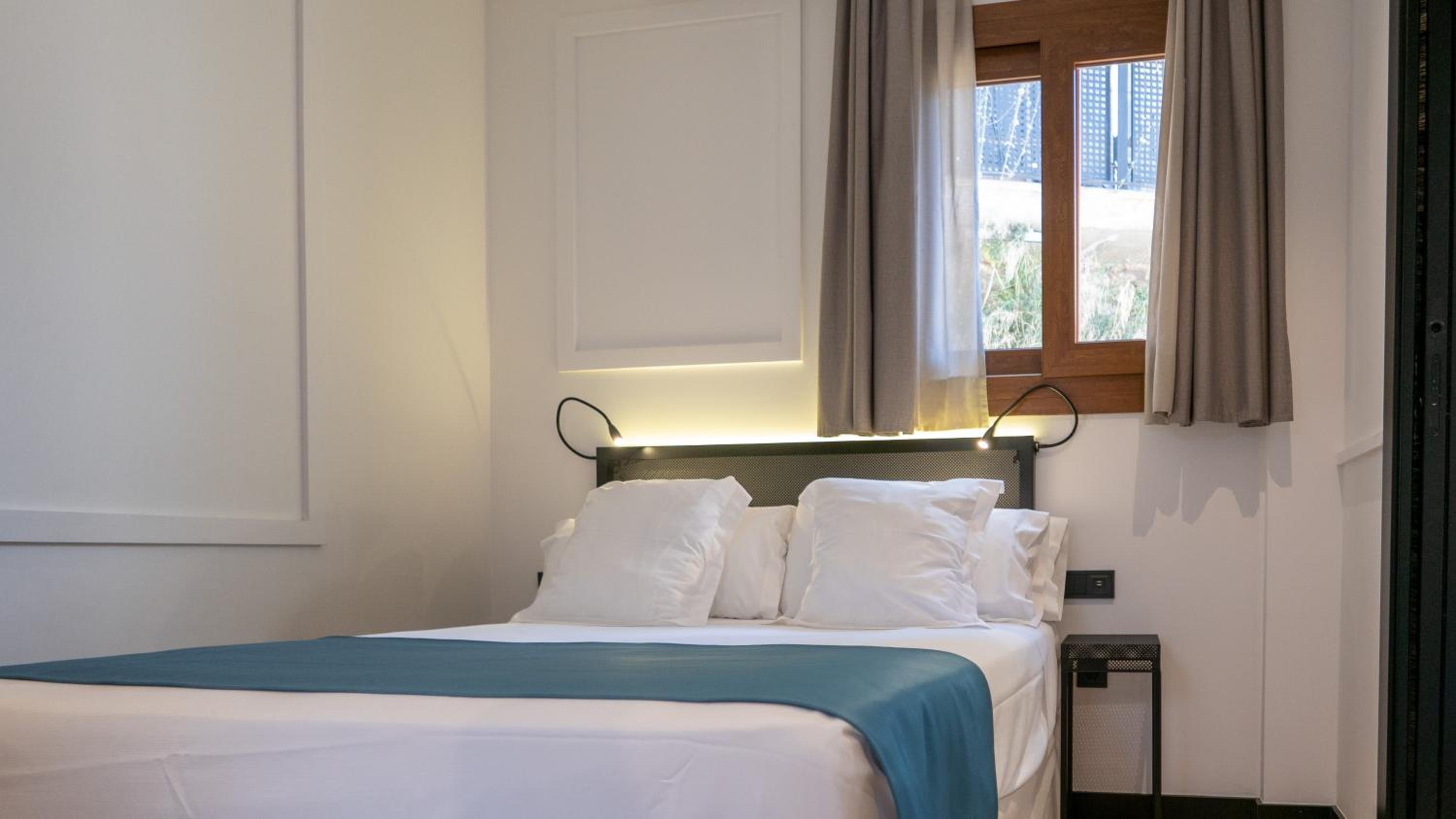 Double Room - Photo 1