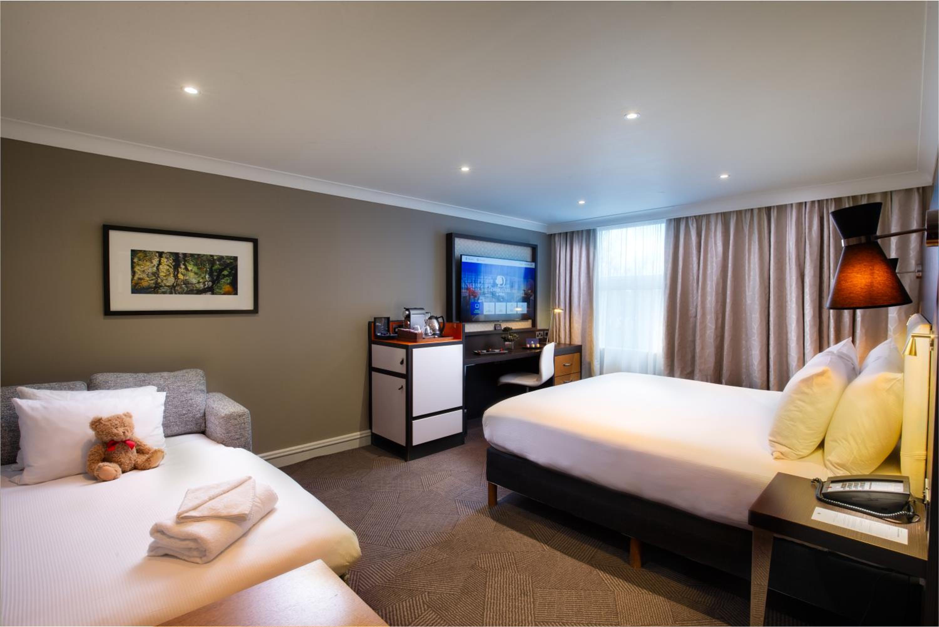 Junior King Suite photo 1