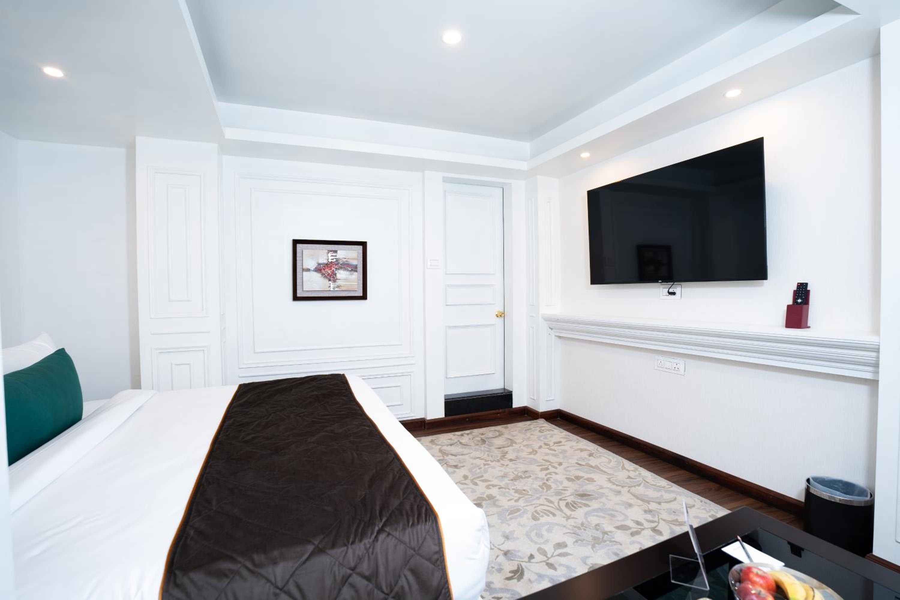 Premium Room with Bathtub  - Photo 3