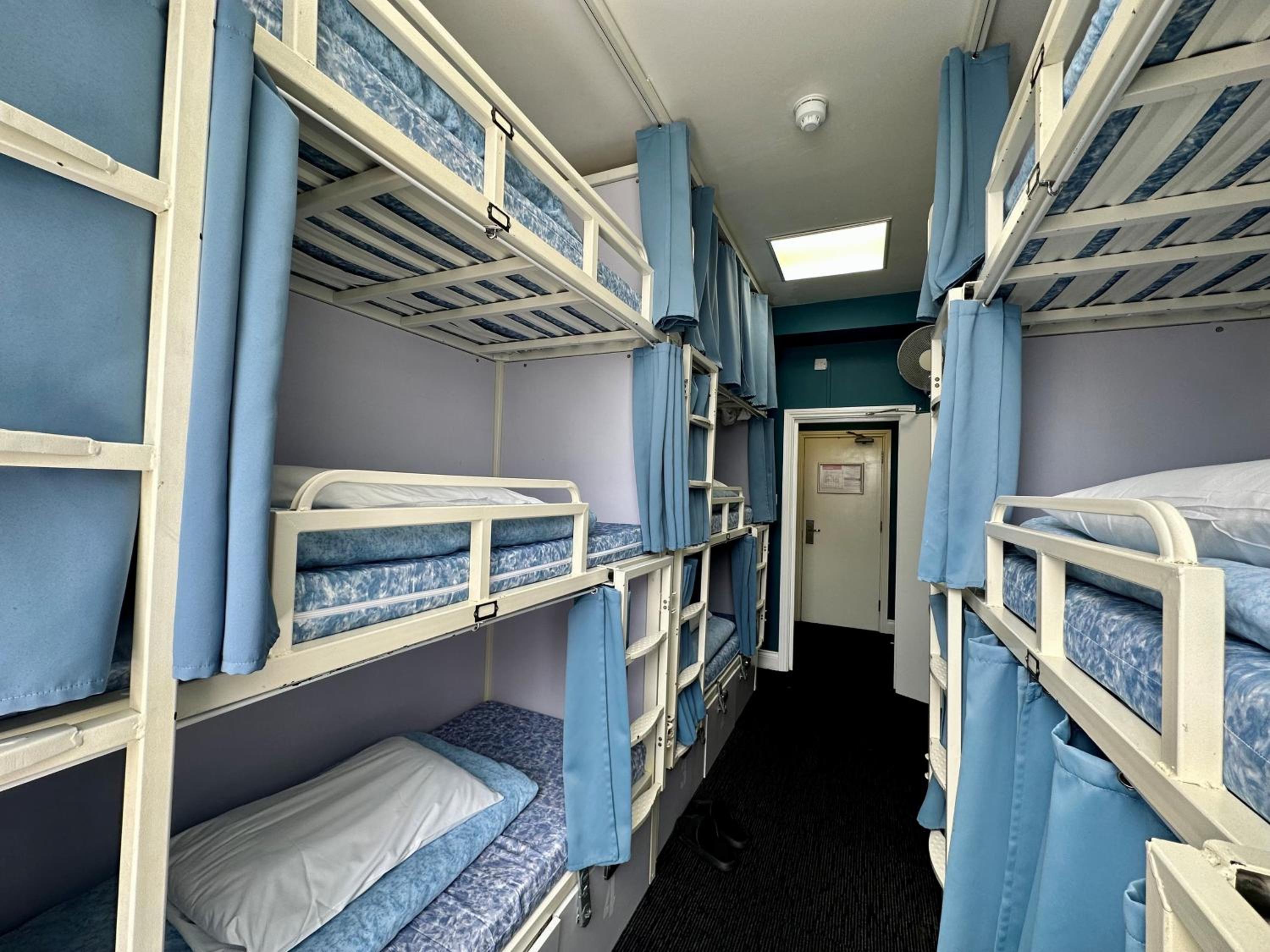 Single Bed in 9-Bed Mixed Dormitory Room with Private Bathroom (18-45 Years) photo 3