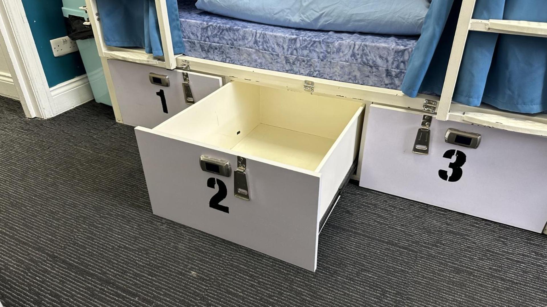 Single Bed in 4-Bed Mixed Dormitory Room (18-45 Years) photo 2