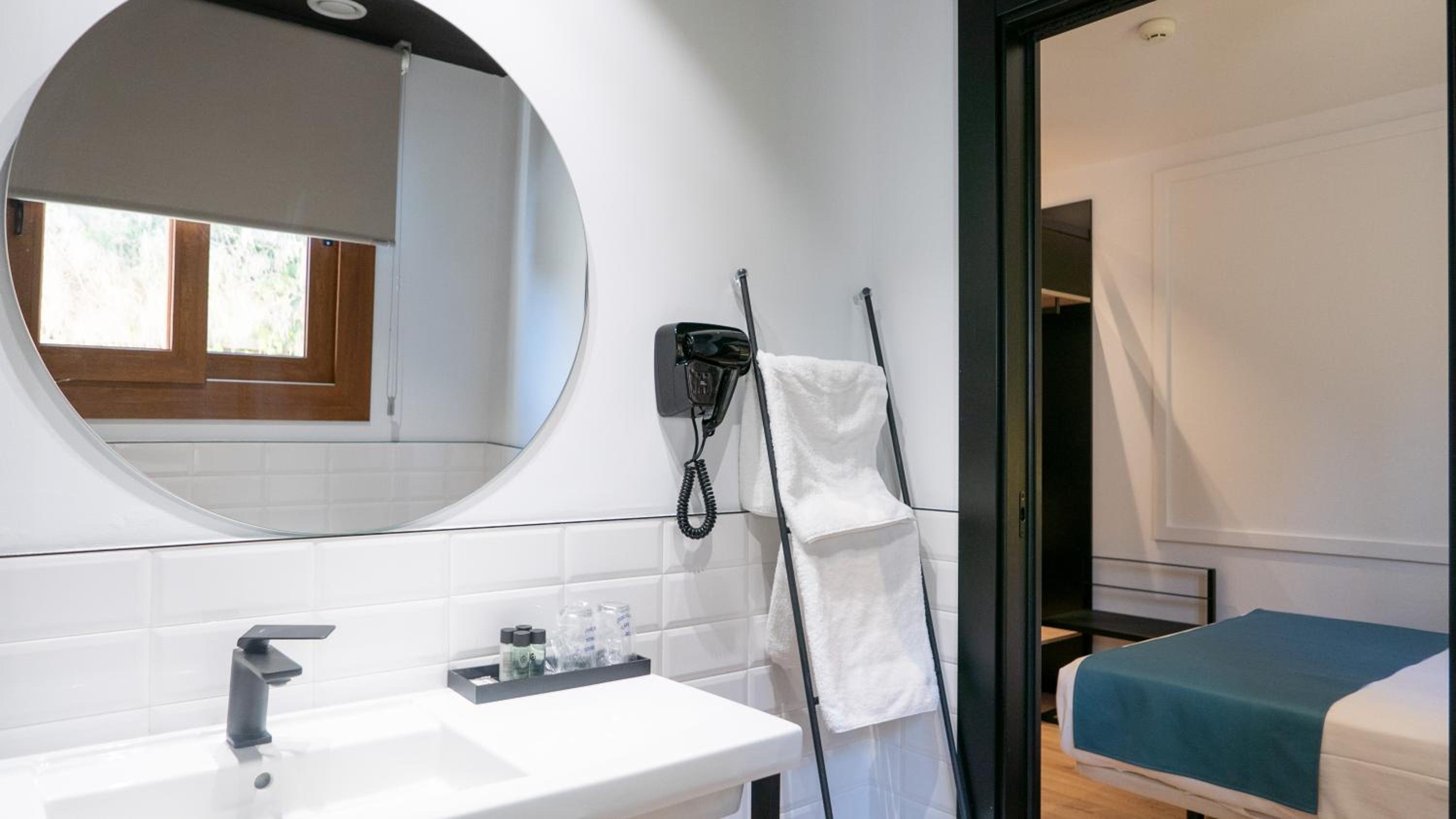 Double Room - Photo 5
