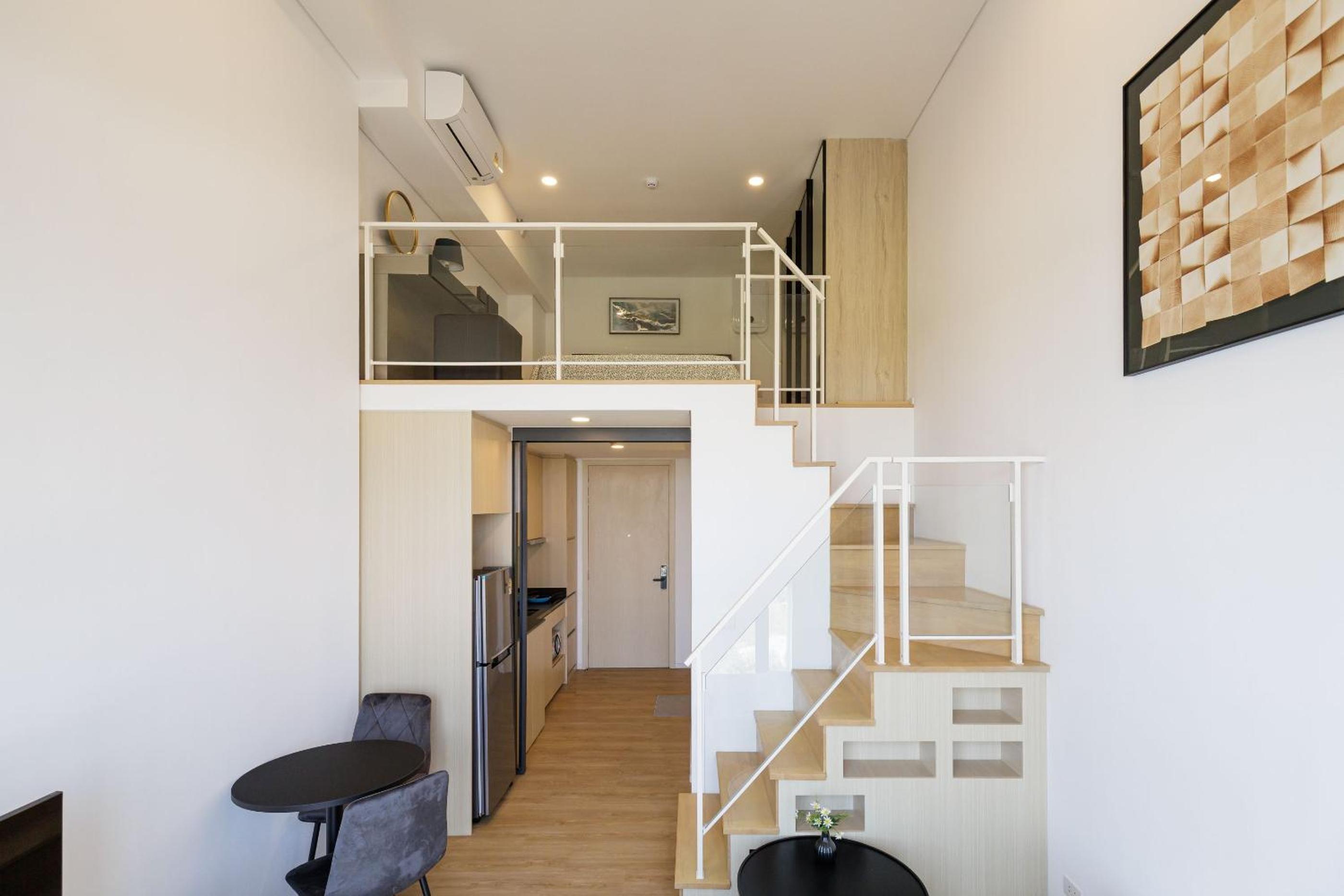 Apartment photo 2