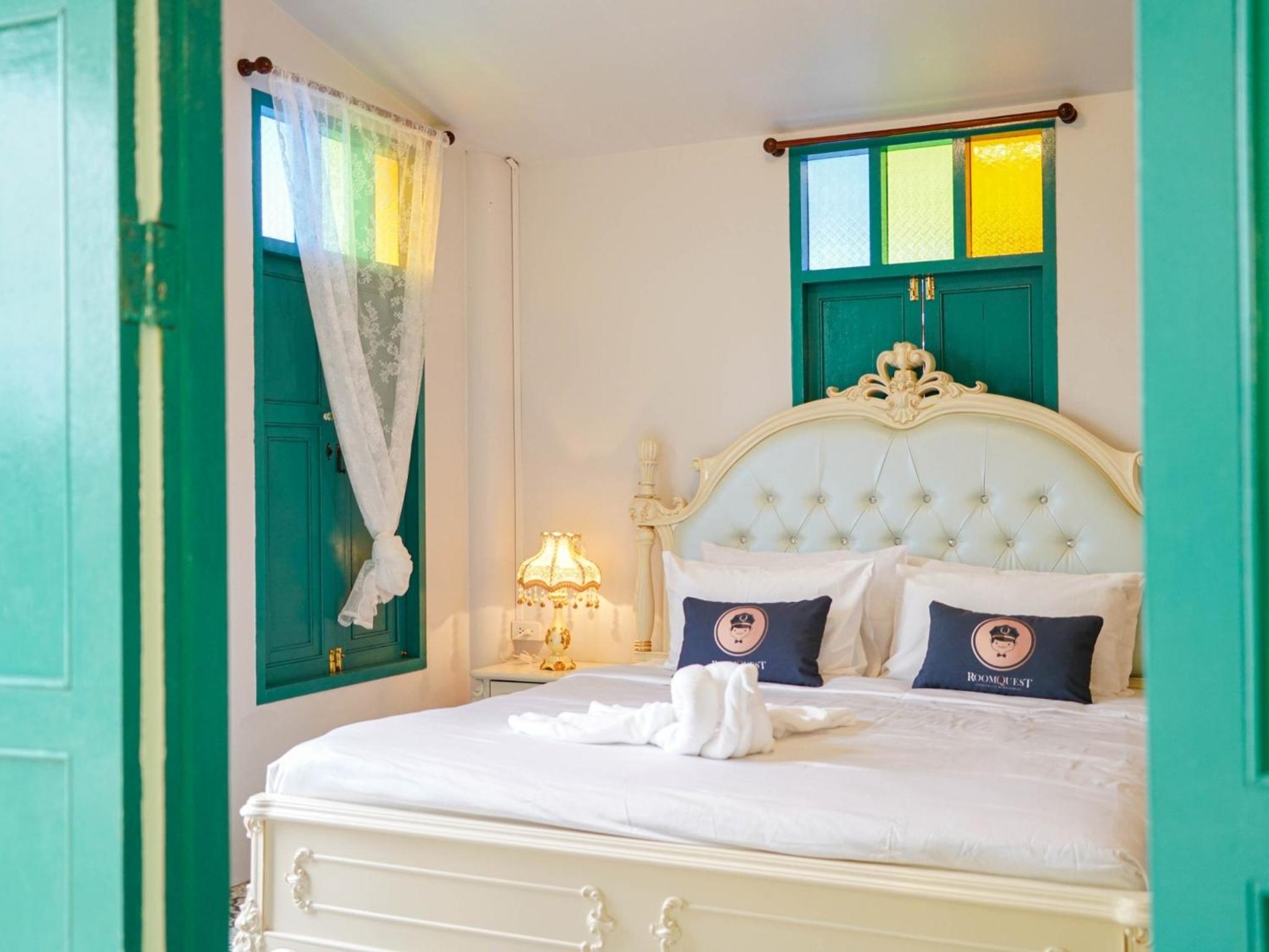 Deluxe King Suite