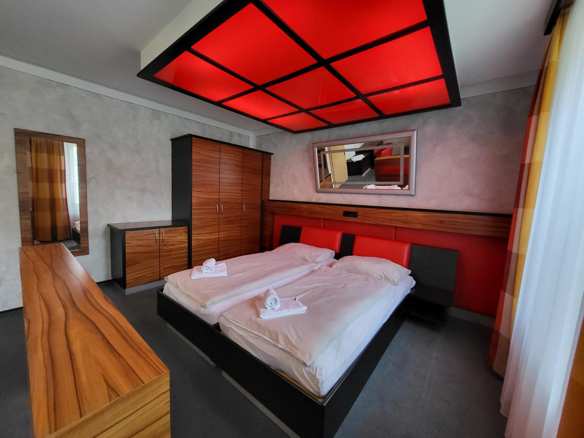 Deluxe Double Room with Bath