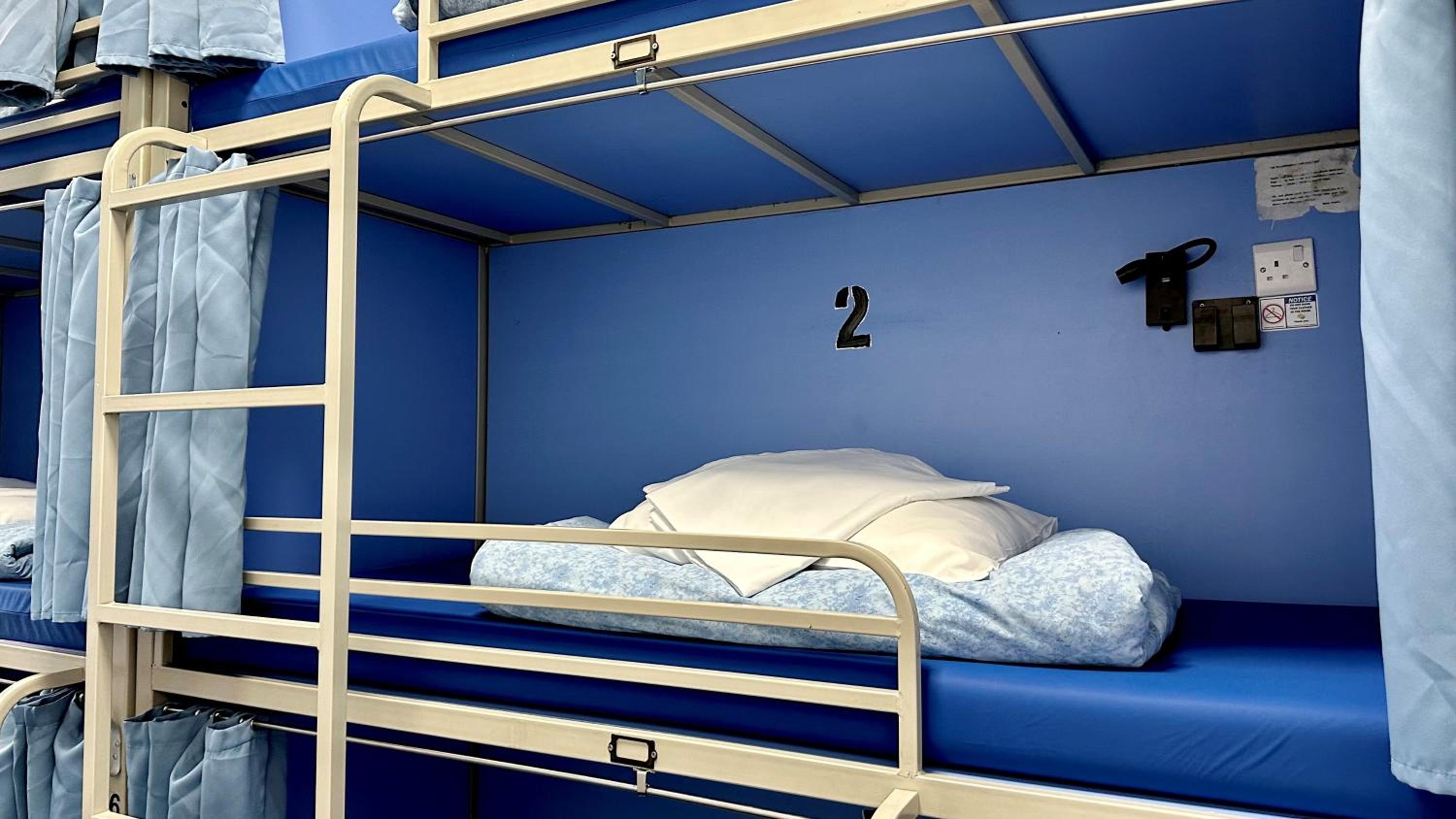 Single bed in 12-Bed Mixed Dormitory Room Shared Bathroom (18-45 Years)  photo 3