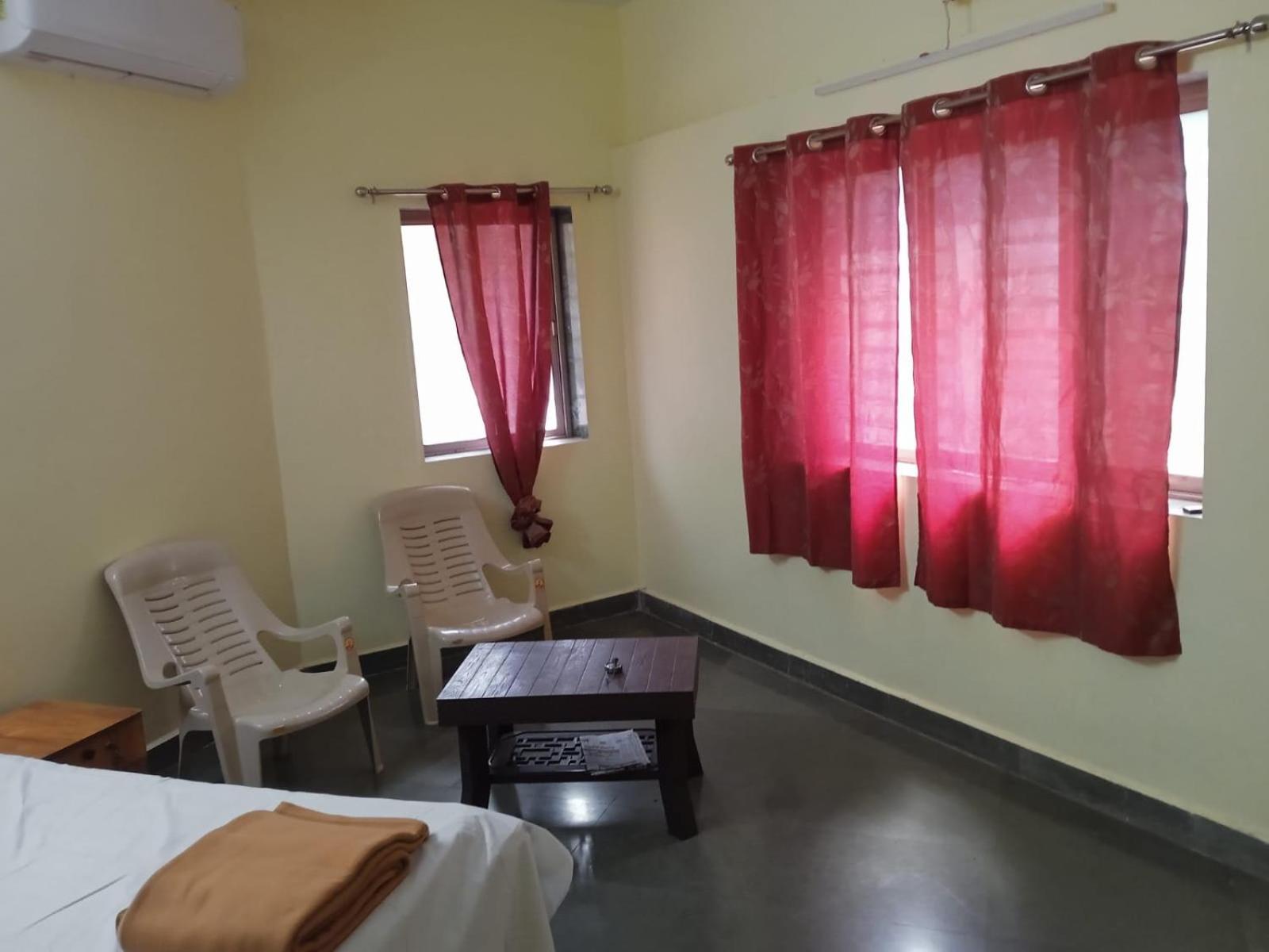 One-Bedroom House photo 2