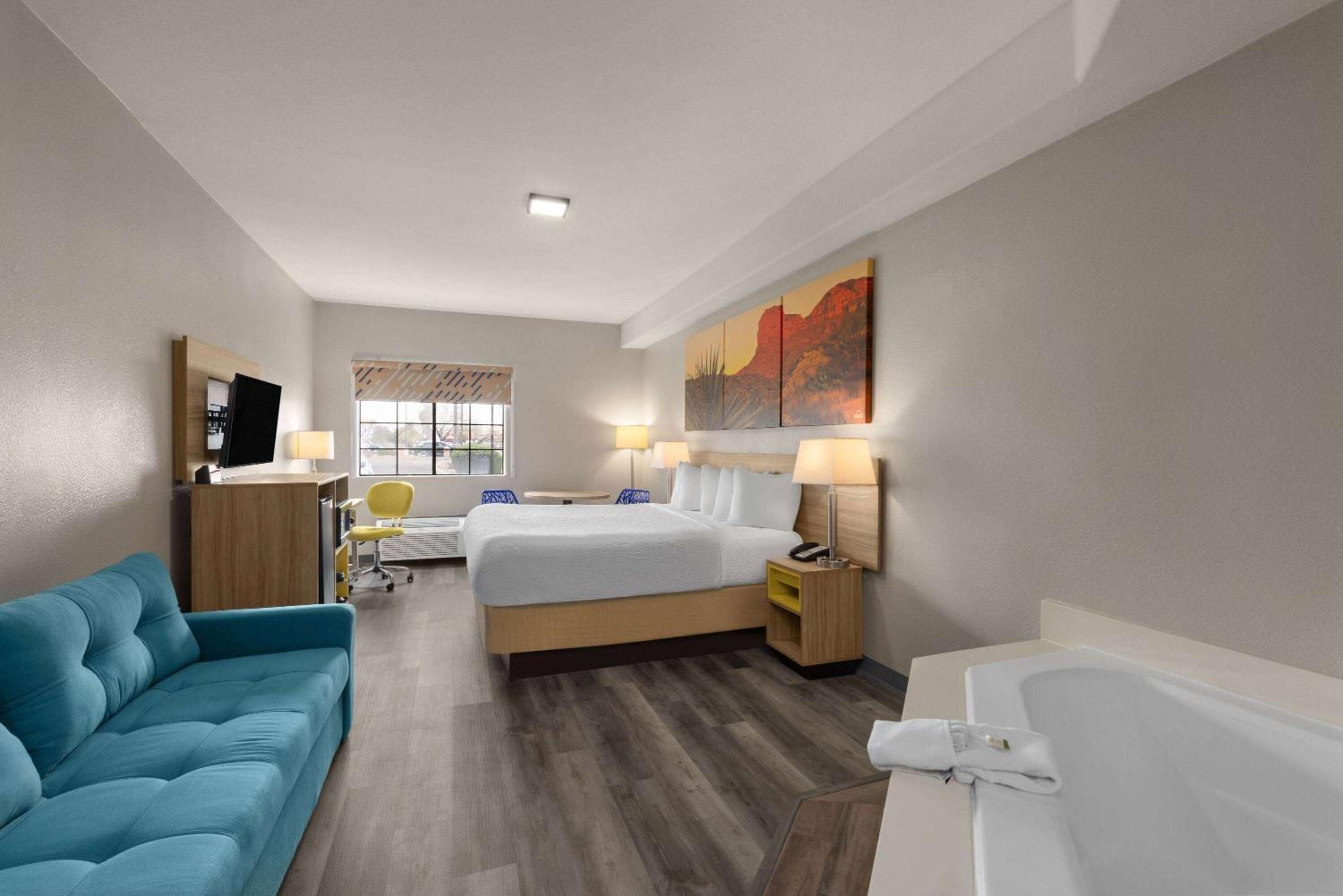 King Studio Suite - Non-Smoking - Photo 1