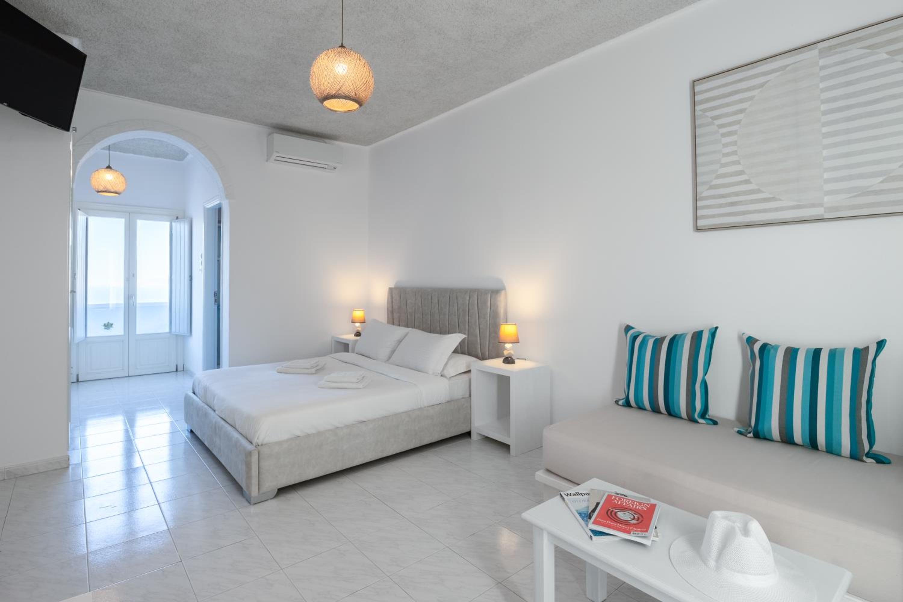 Superior Suite with Caldera View