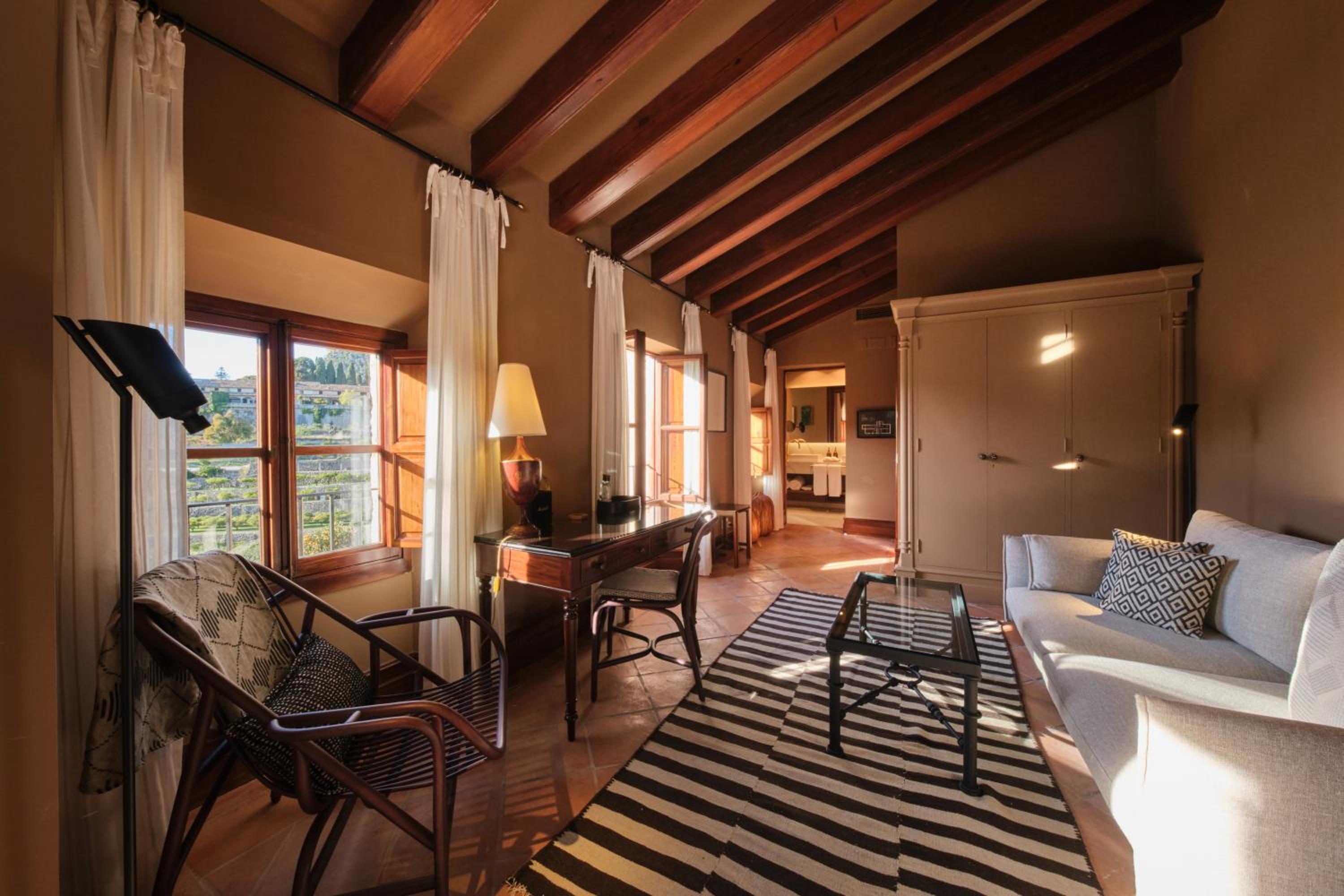 Suite Junior con Terraza Suite Junior con Terraza