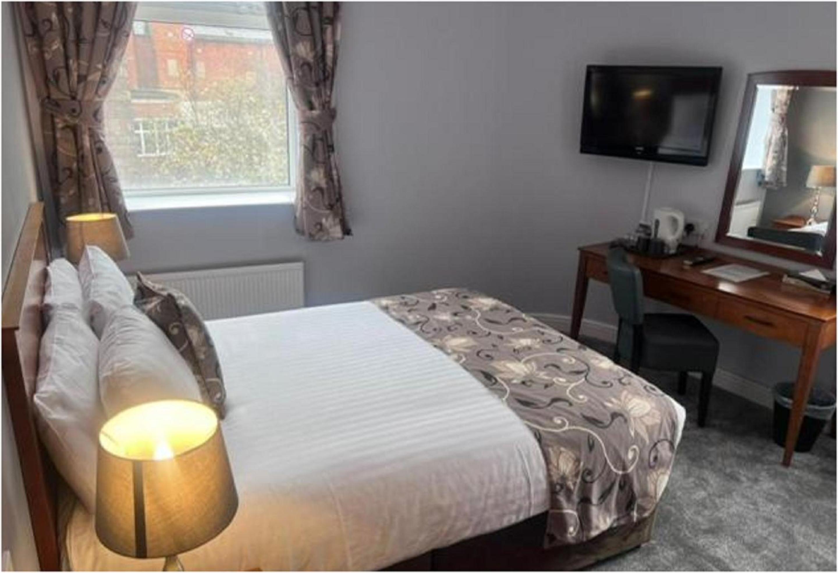 Standard Double Room - Photo 2