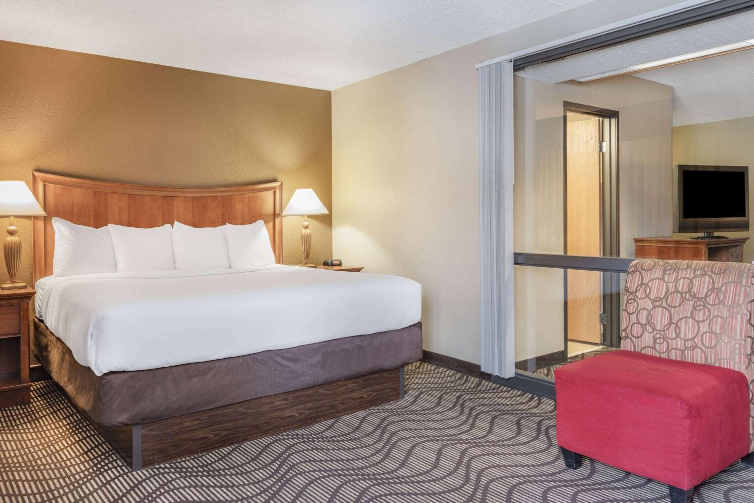 King Suite - Photo 1