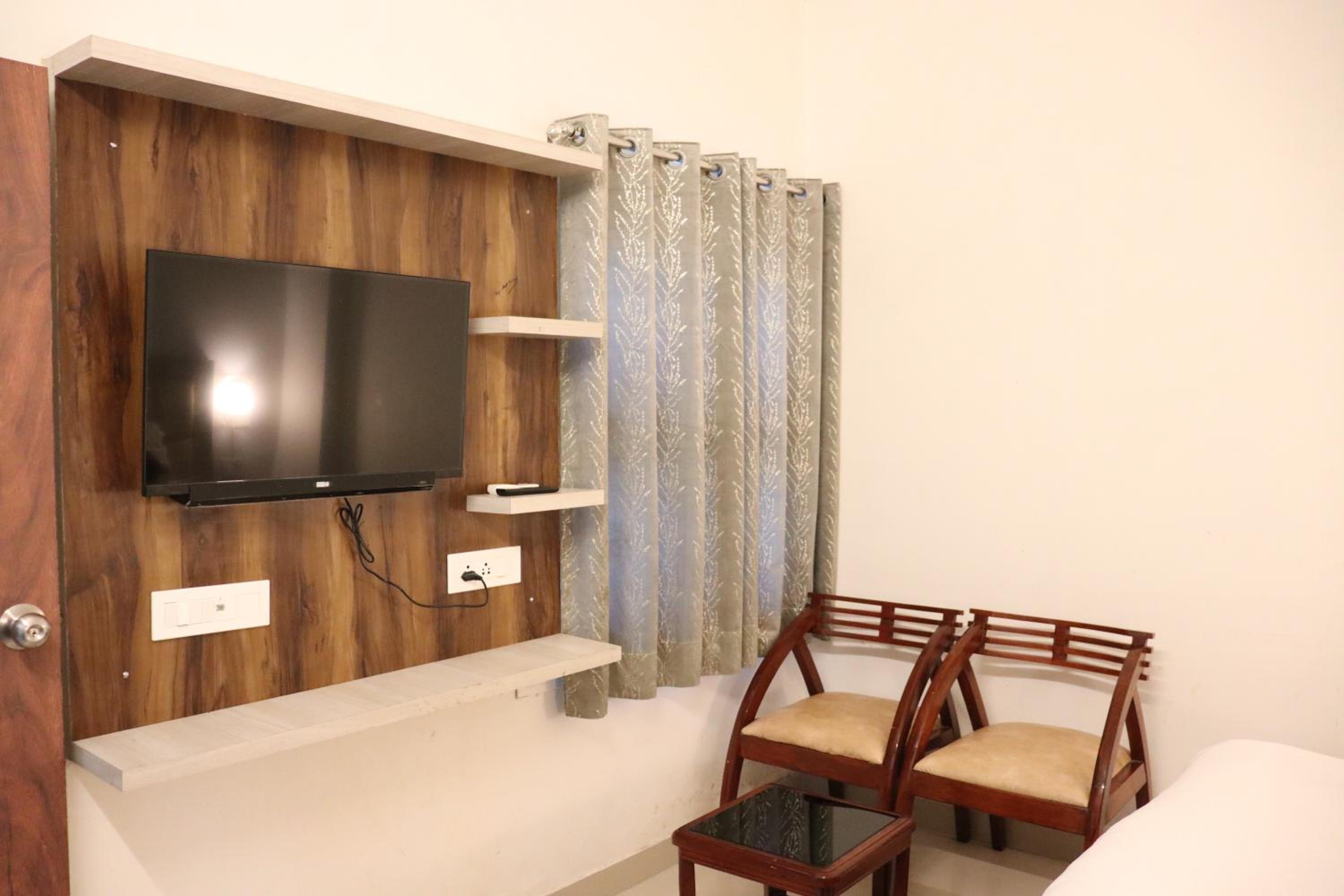 Deluxe Double Room - Photo 1