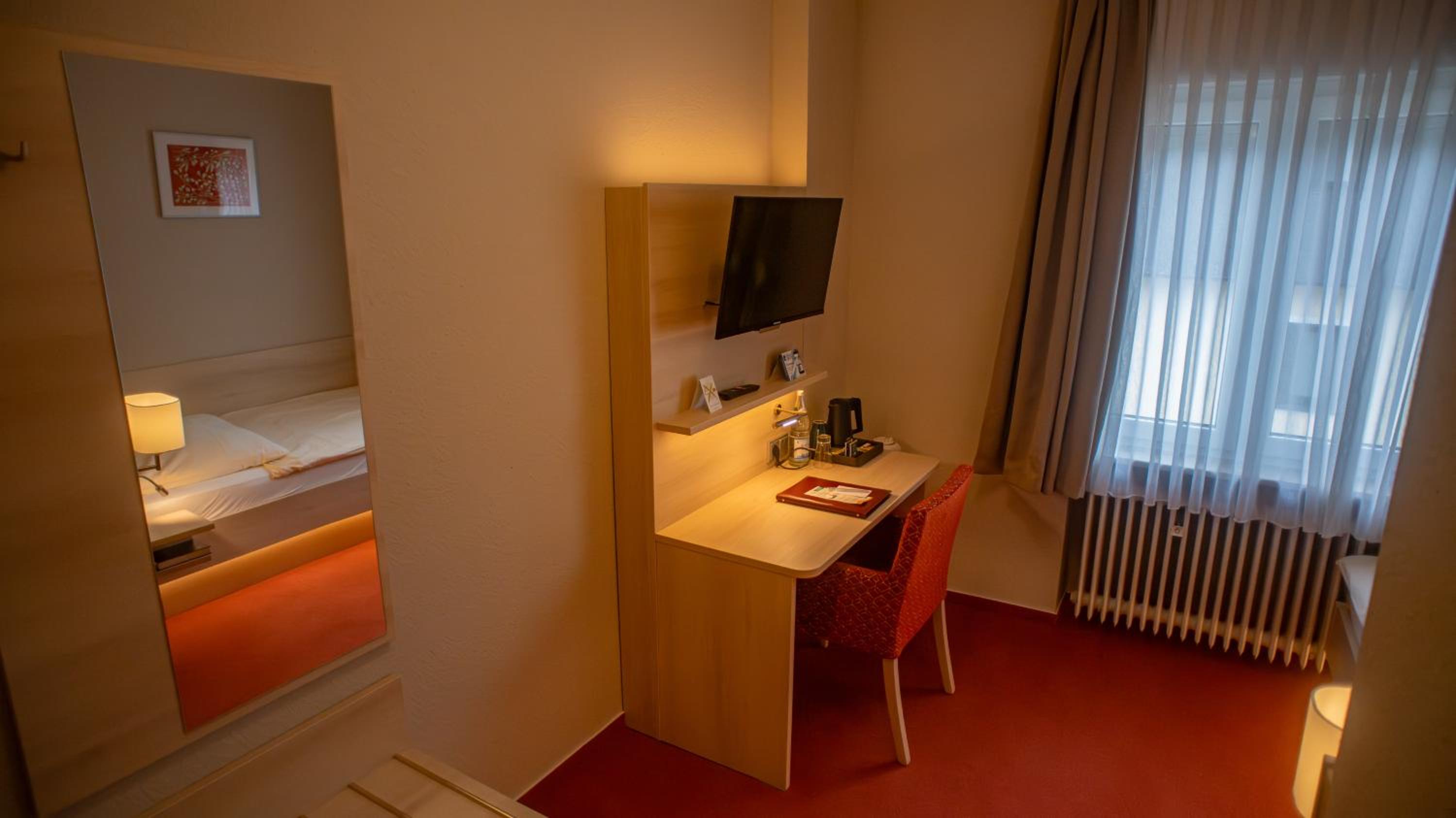 Single Room photo 3