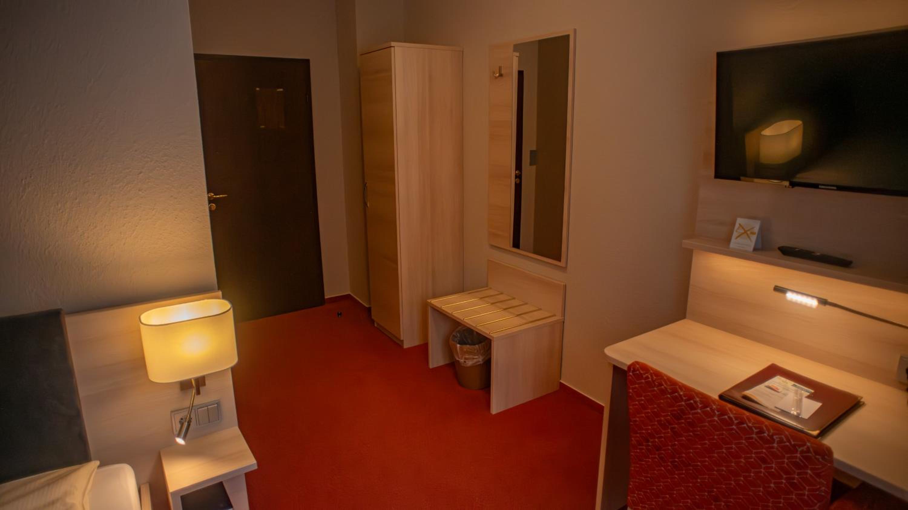 Single Room photo 2