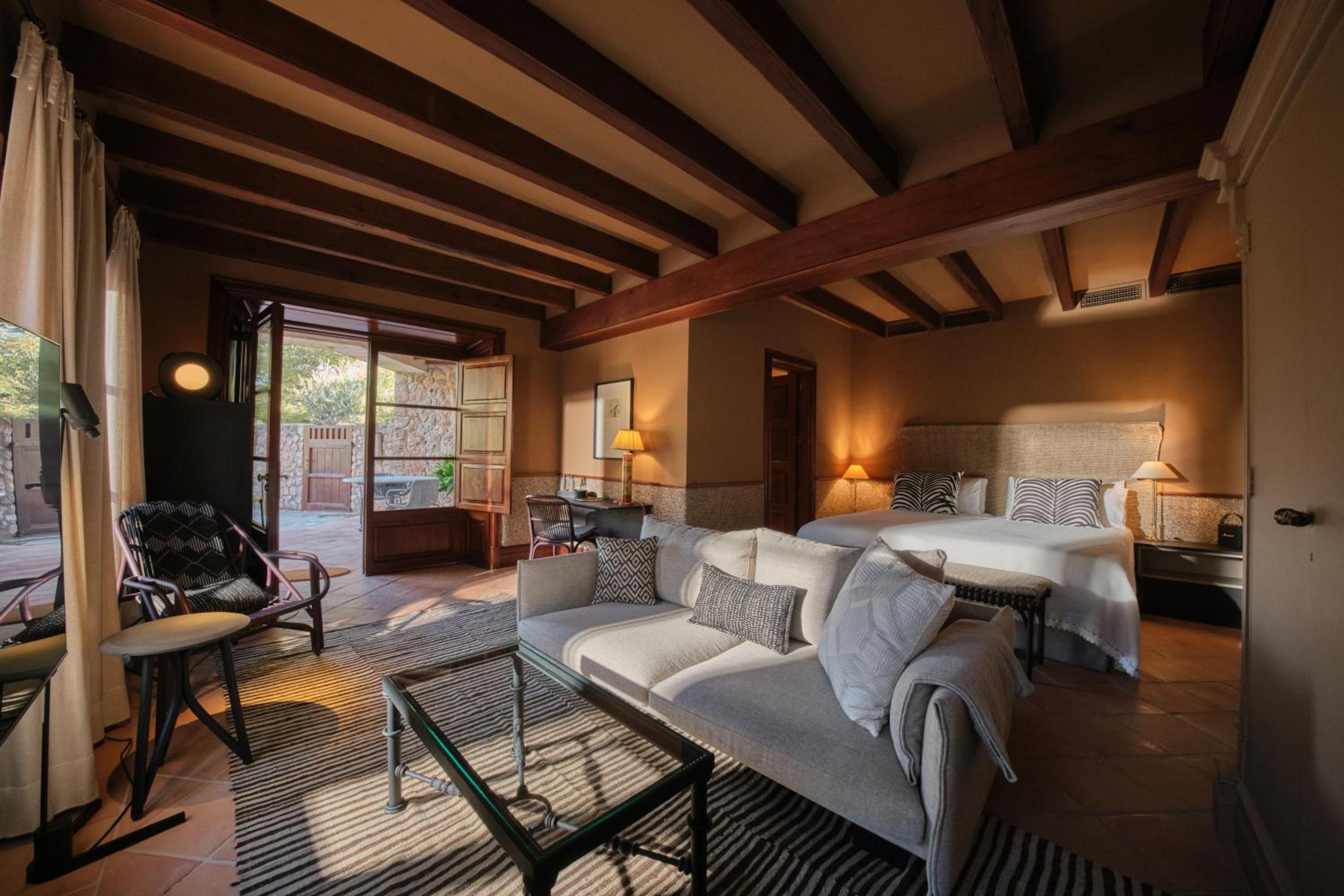 Suite Junior con Terraza Suite Junior con Terraza