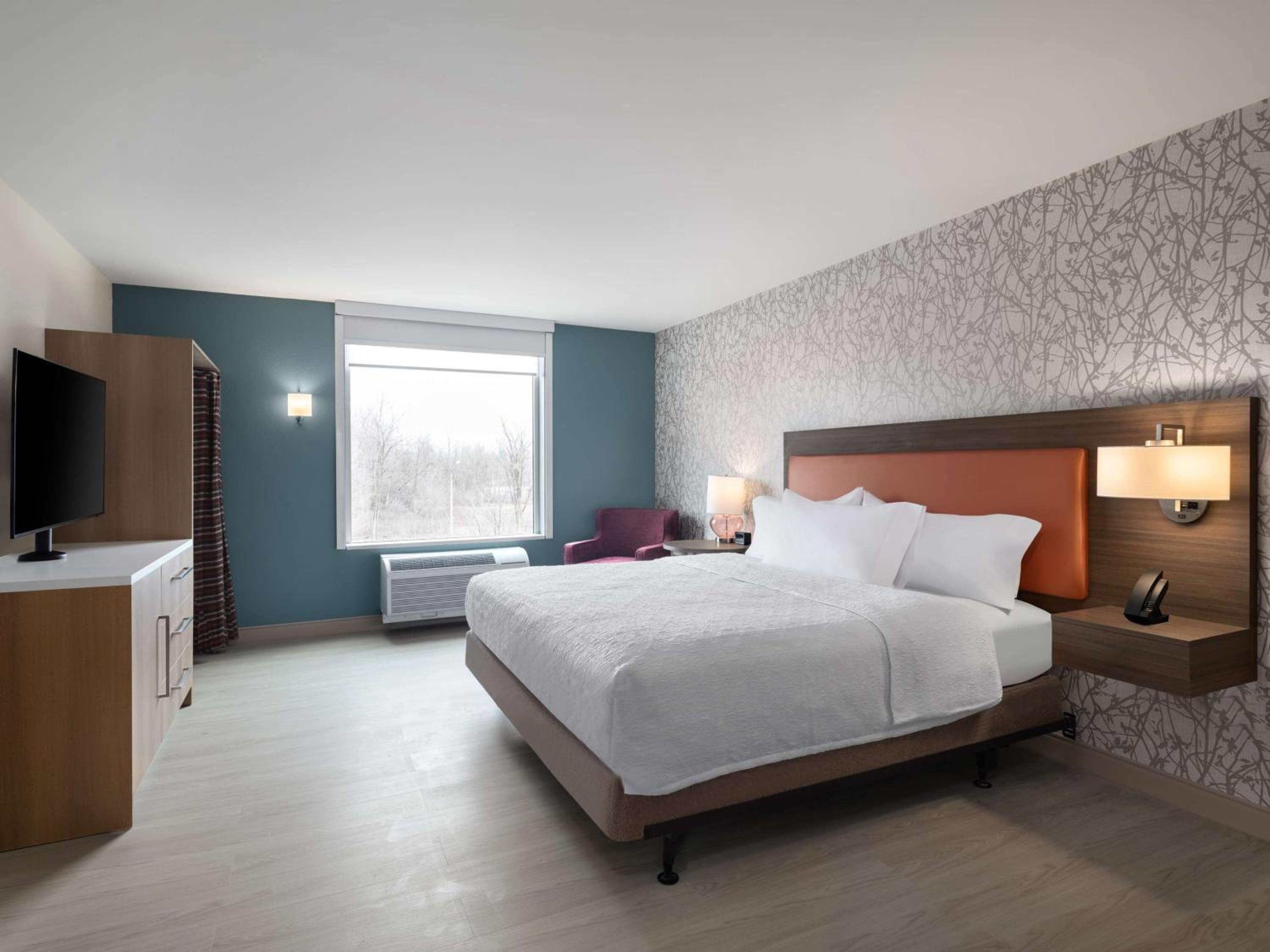 King Suite - Hearing Accessible - Photo 5