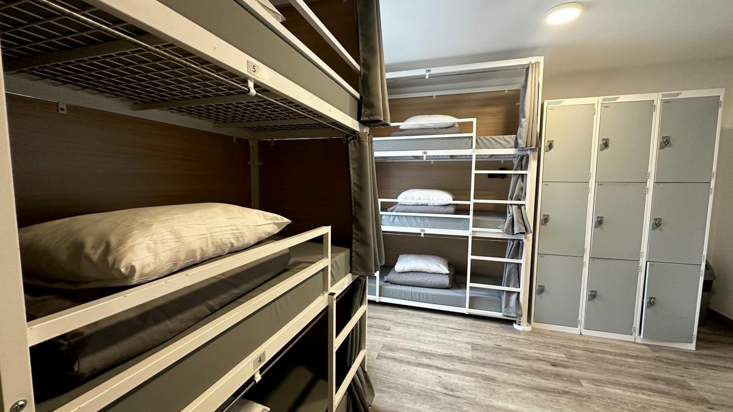 Bed in 9 Bed Mixed Dormitory Room (18-45 Years) photo 2