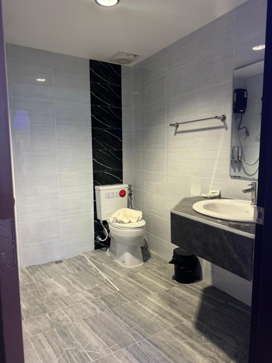 Deluxe Family Suite photo 2