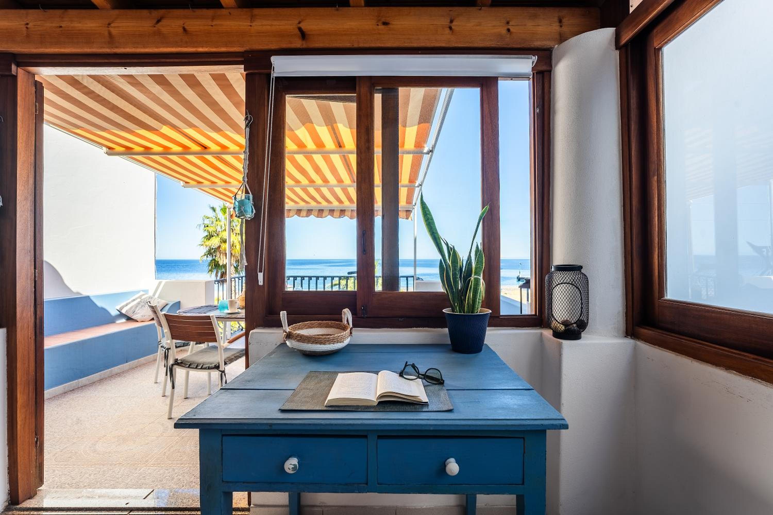 Studio with Sea View photo 3