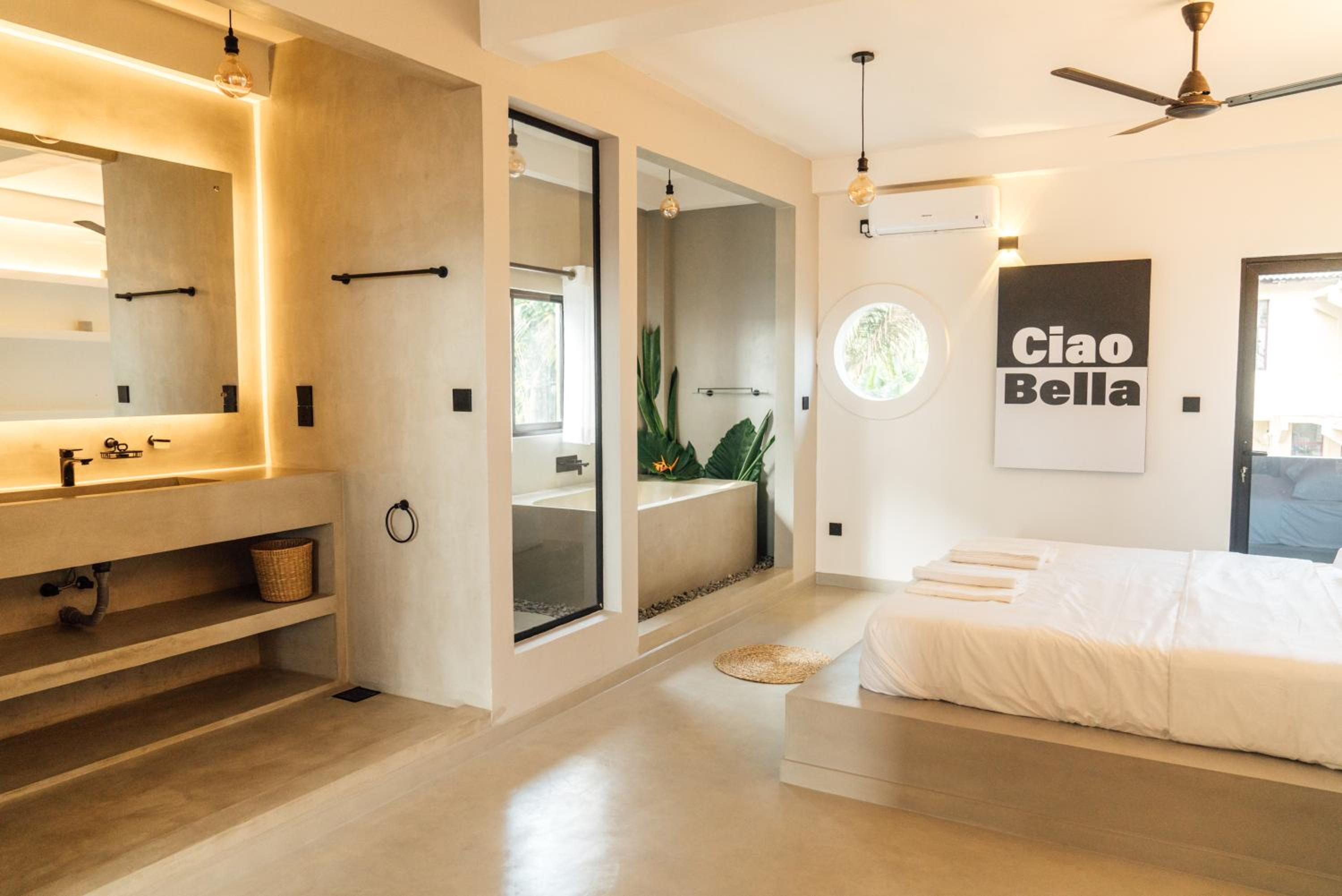 Deluxe Double Room with Bath