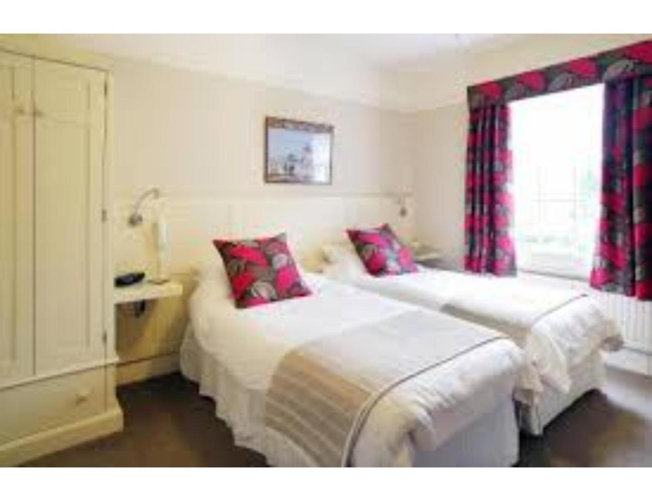Standard Double Room photo 3