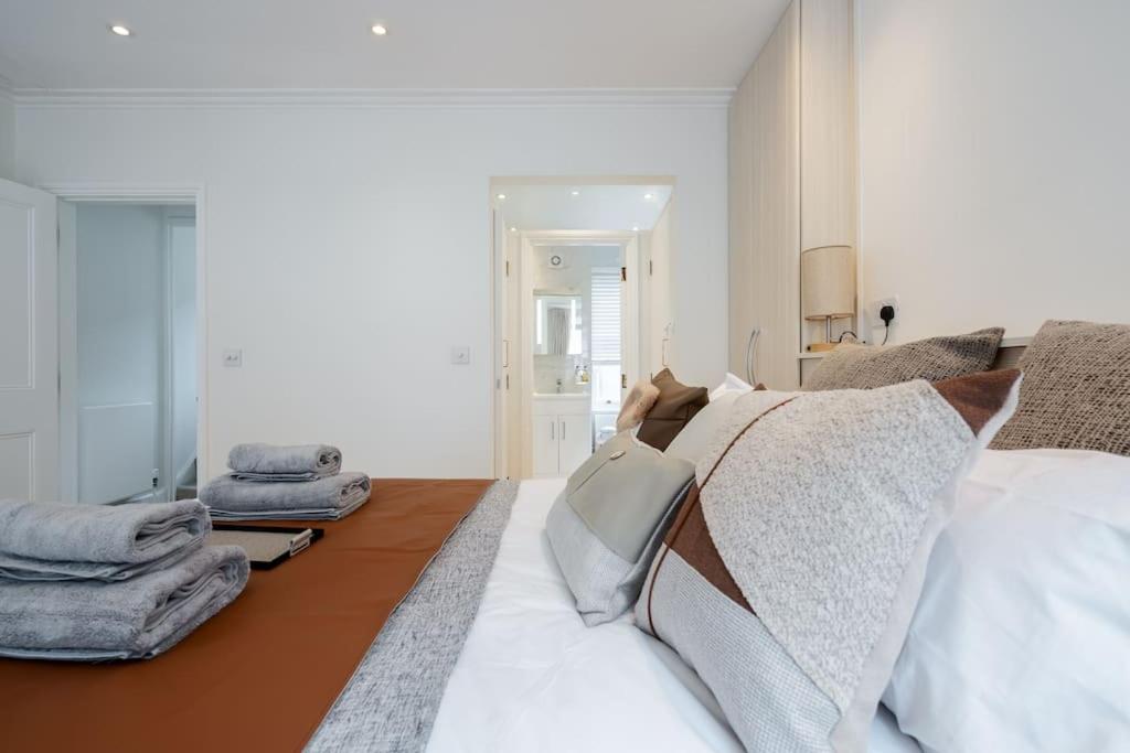 Three-Bedroom Villa photo 2