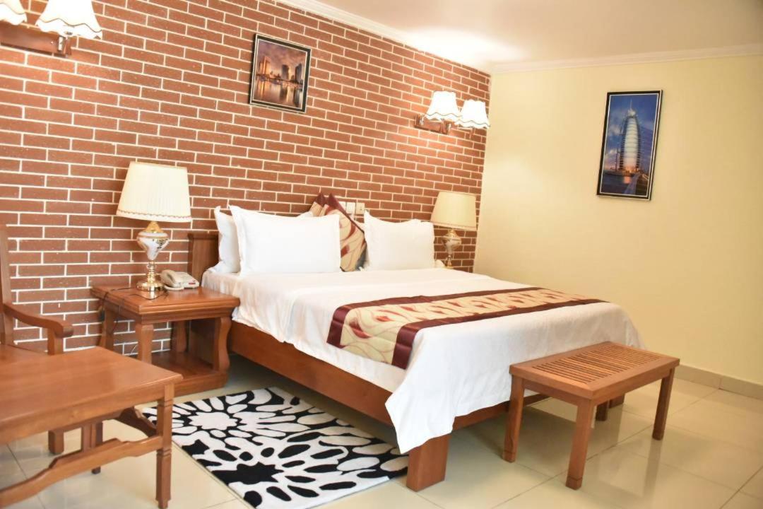 Single Room With Private Bathroom