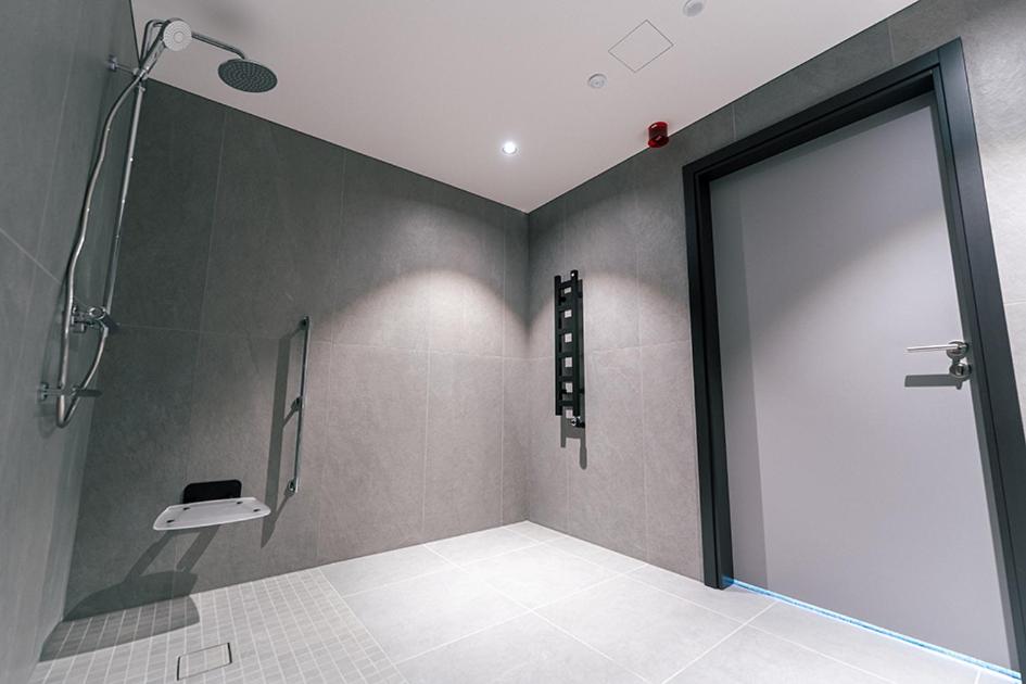 Superior Suite - Photo 10
